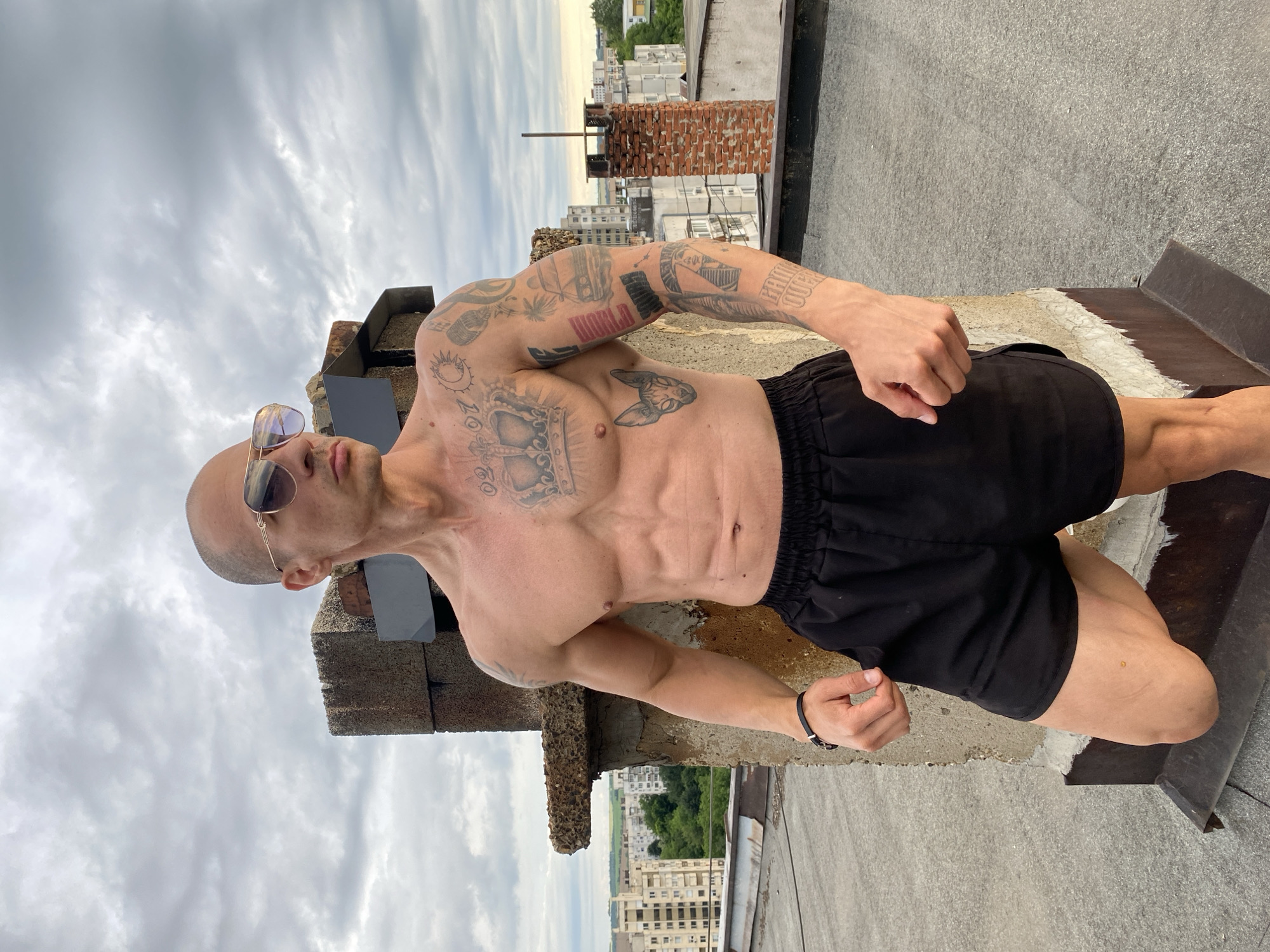 Tattooed man spotted multiple times across Pleven rooftops