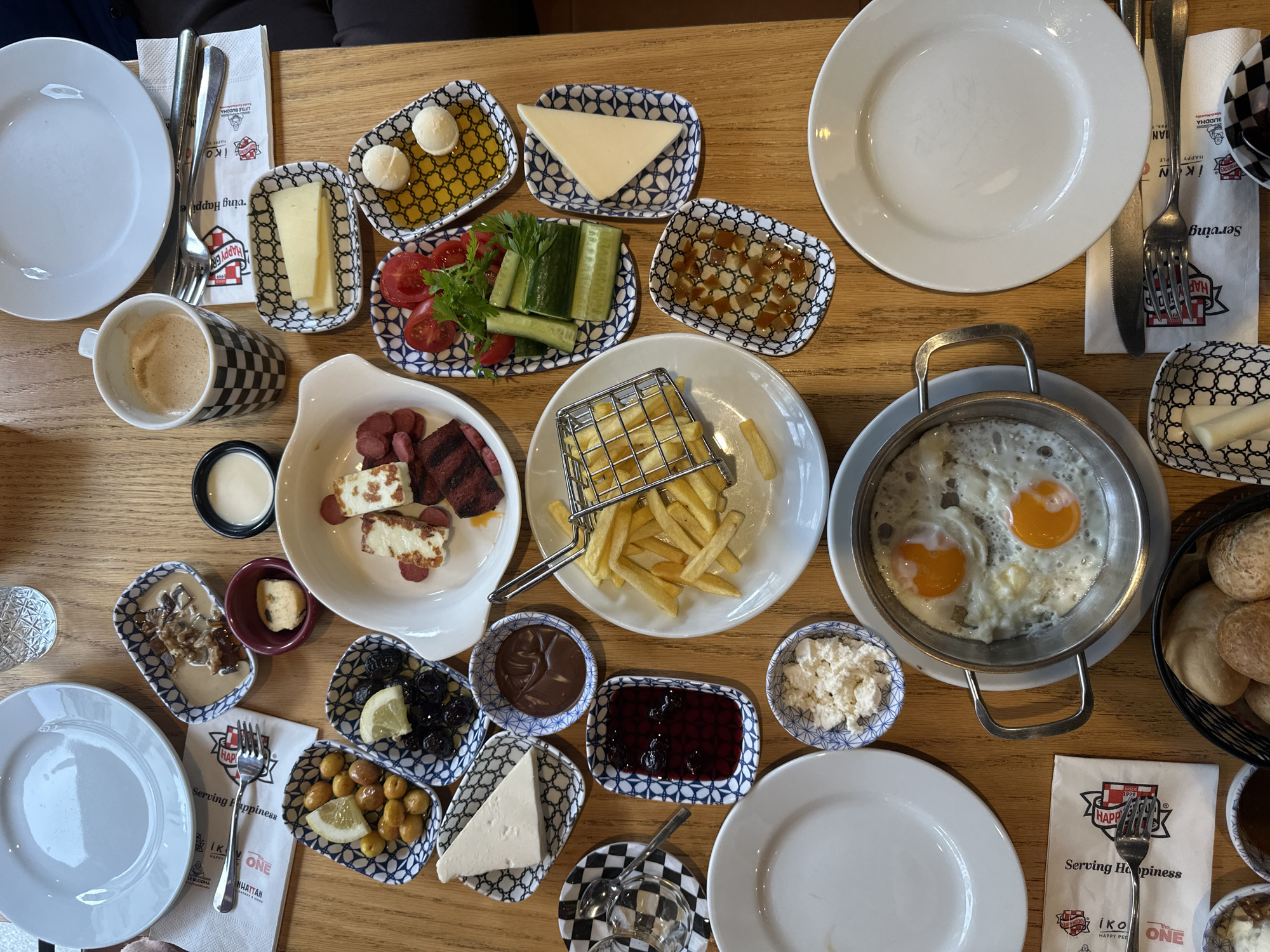 Morning breakfast spread captured at Esenyurt restaurant