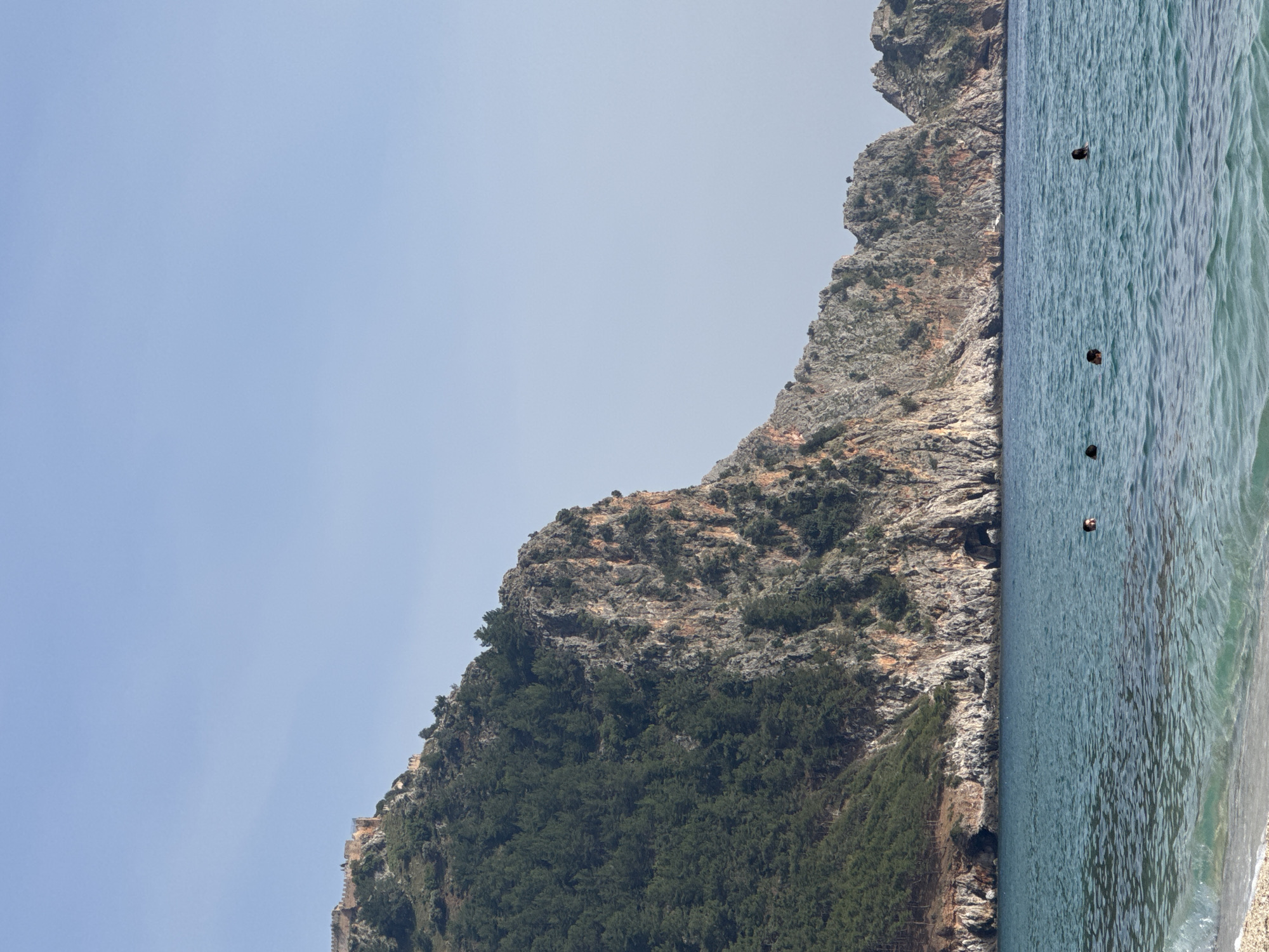 Peaceful Mediterranean coastline documented in Alanya, Turkey