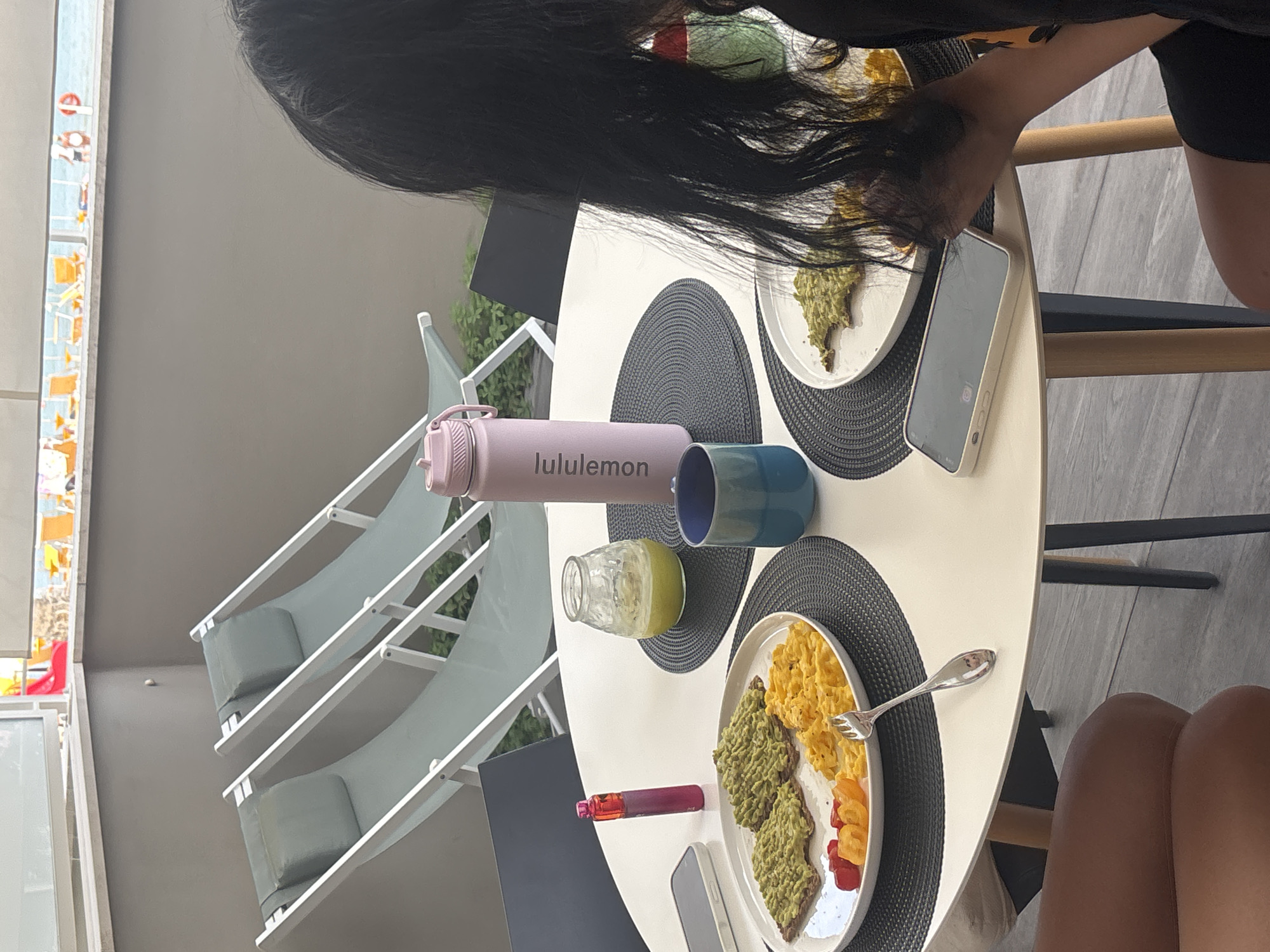 Balcony breakfast with coastal views in Cupra Marittima