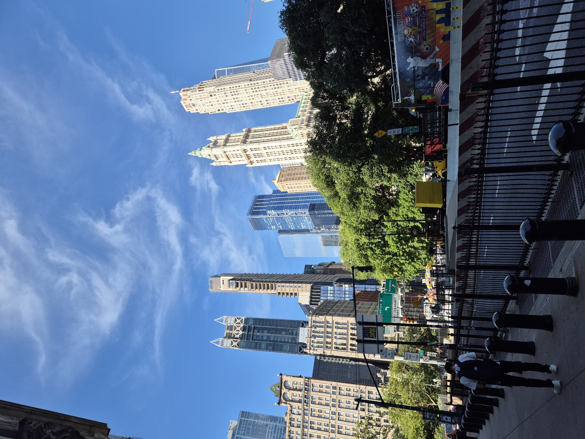 Sunny afternoon stroll across the Brooklyn Bridge