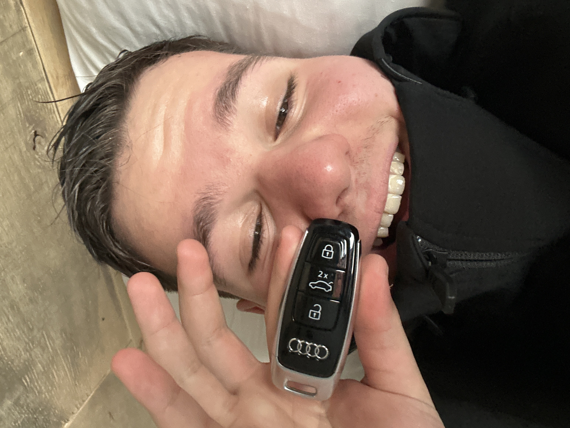 Man with Audi key photographed on bed in Pamporovo