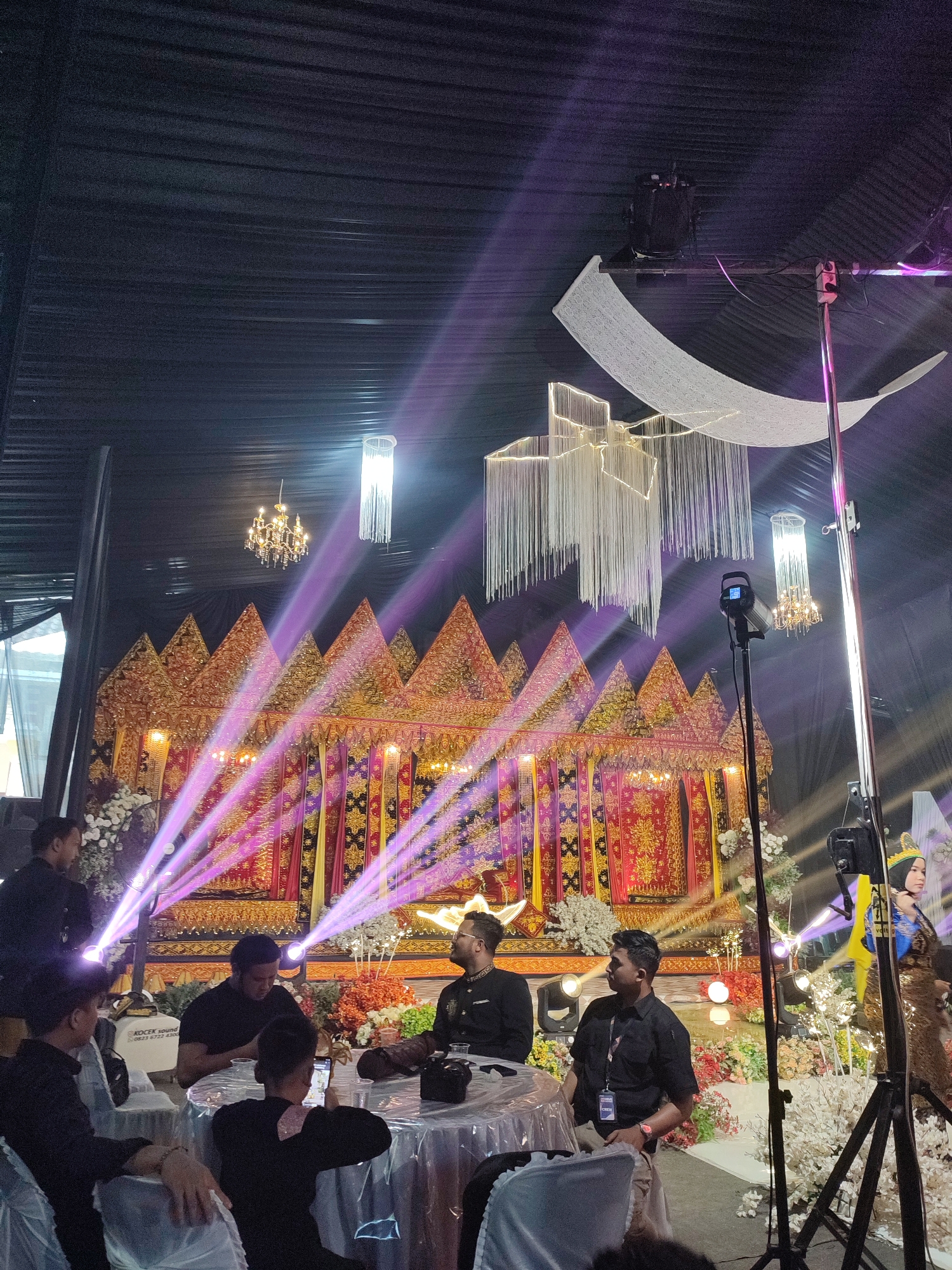 Wedding celebration with live music and dining in Muliengmanyang