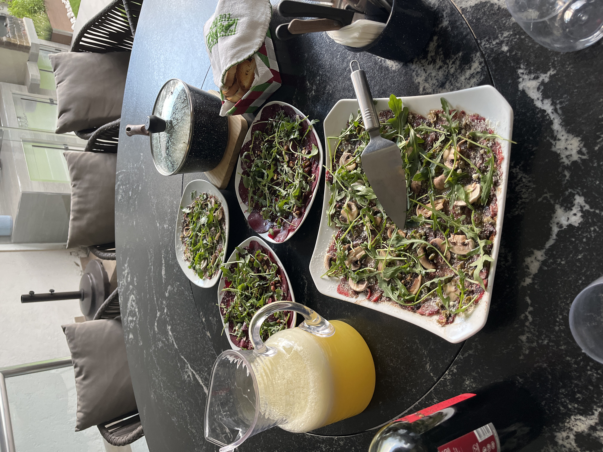Outdoor dinner preparation captured in San Bernardino Tlaxcalancingo