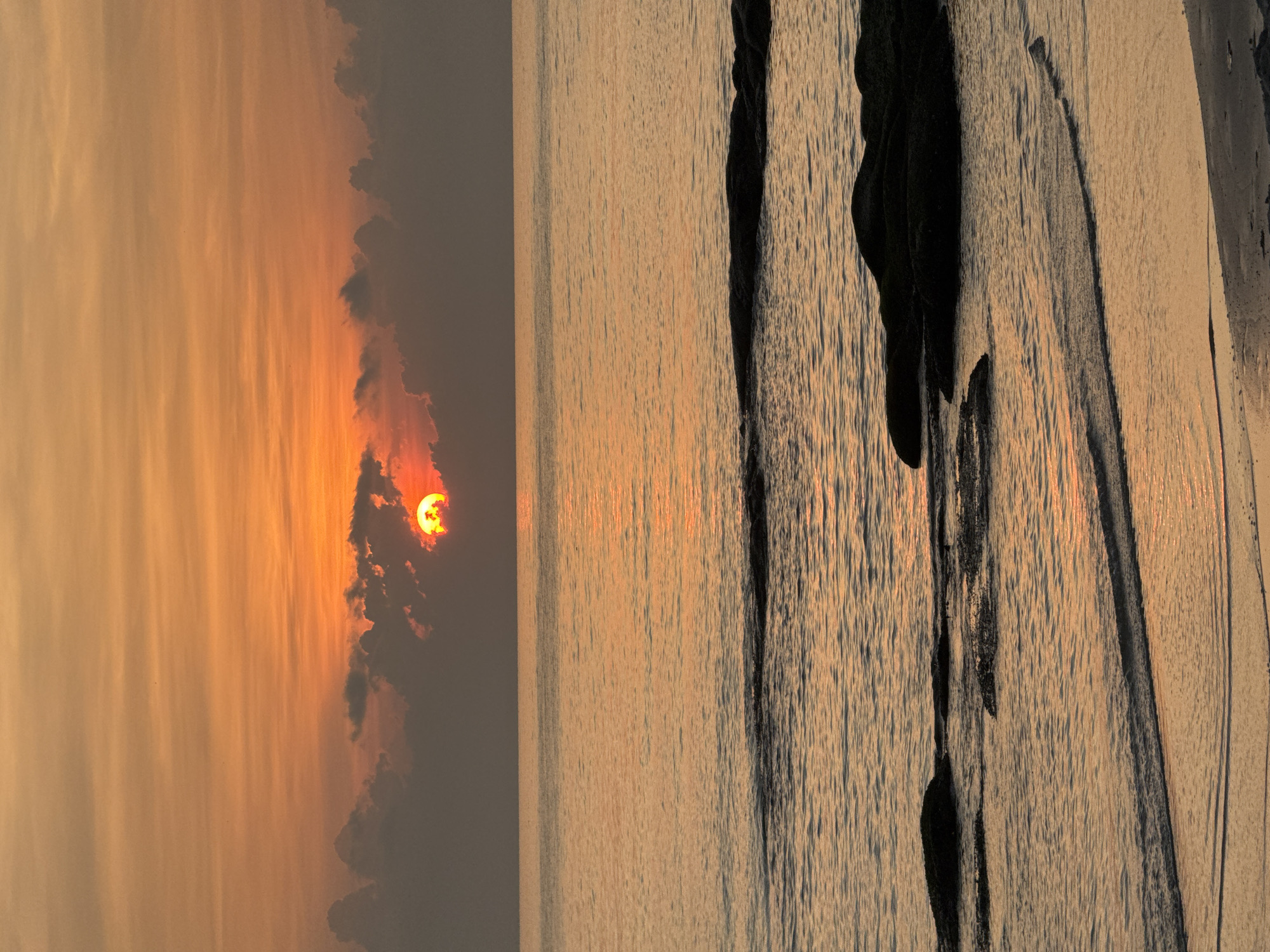 Sunset photographed at Chaweng Beach, Thailand