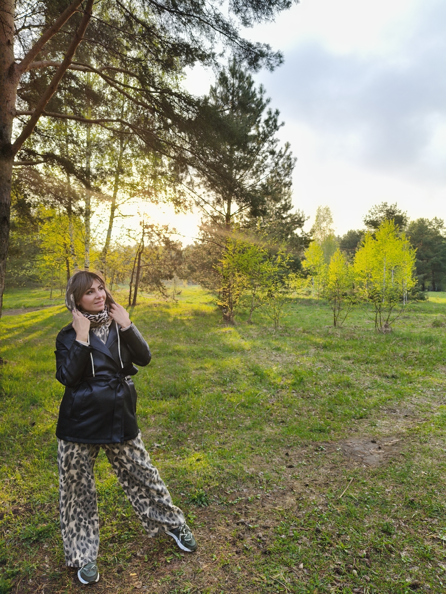 Woman spotted in park near lake in Chaikovsky, Russia