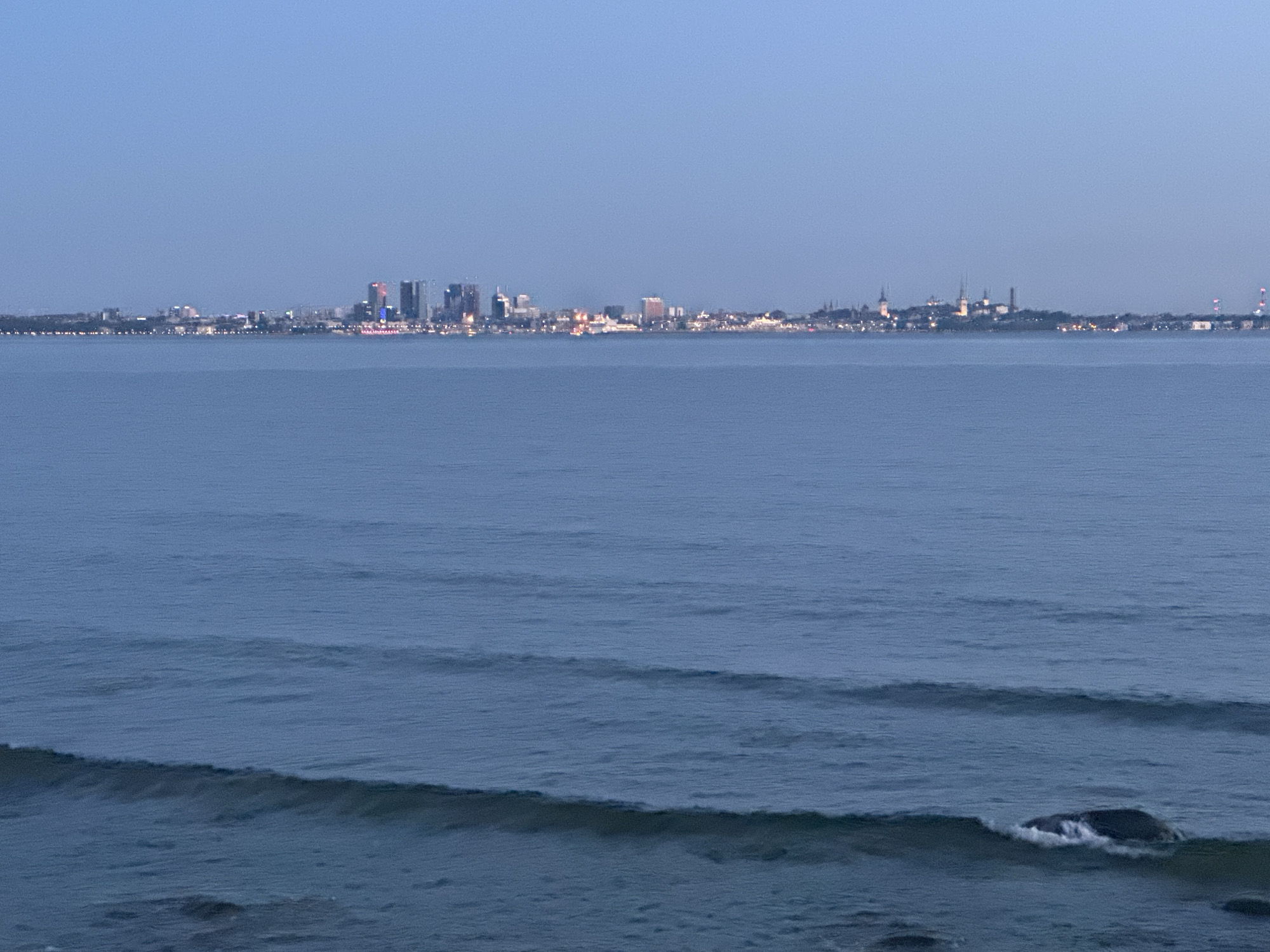 Tallinn Bay twilight captured by multiple witnesses during blue hour