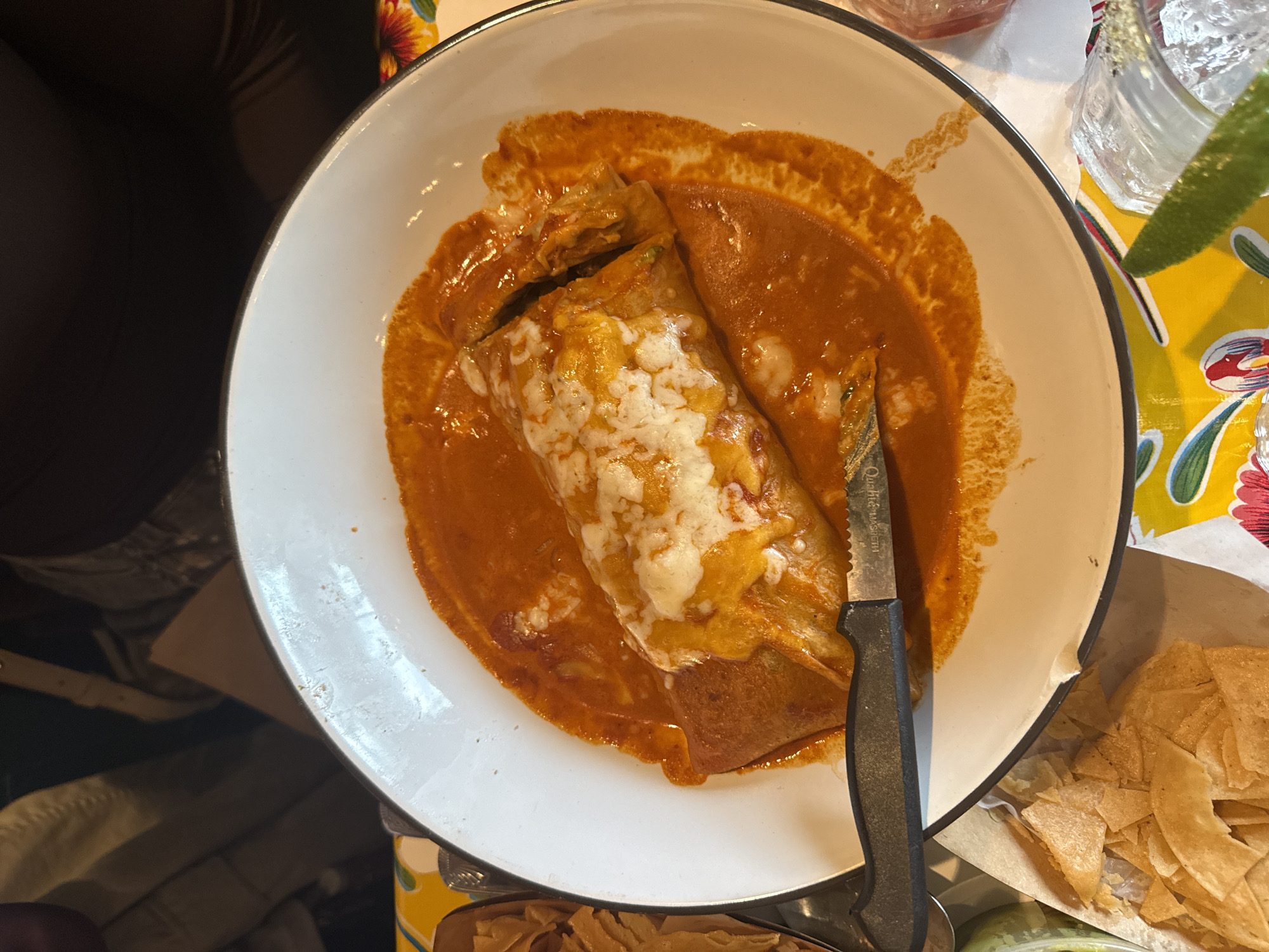 Late-night diners enjoy Mexican food at LA taqueria