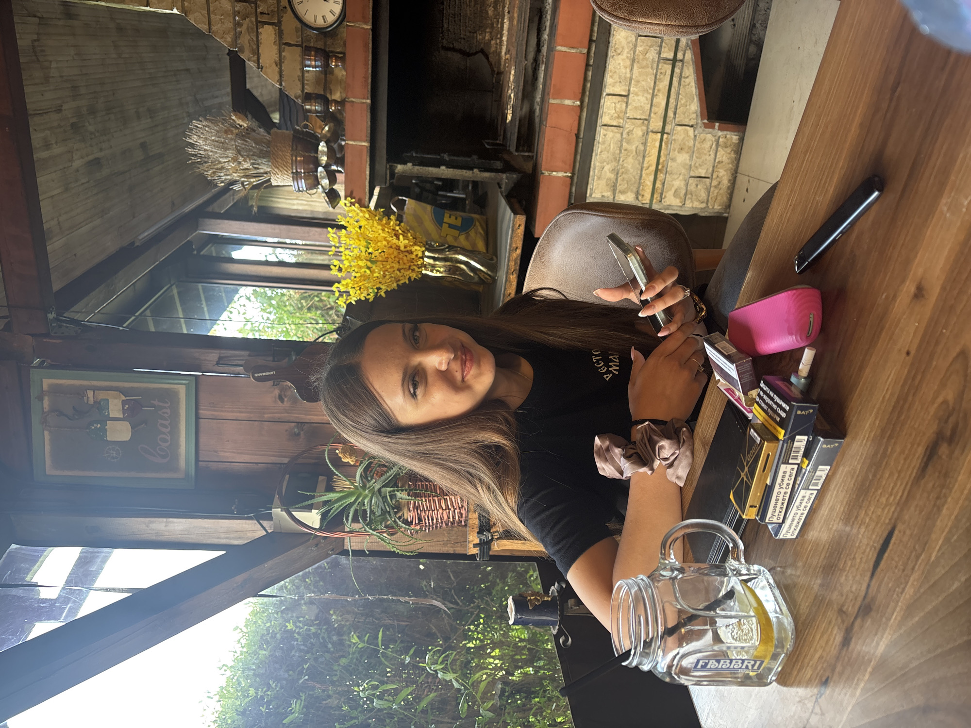 Two patrons captured at rustic establishment in Popovo, Bulgaria