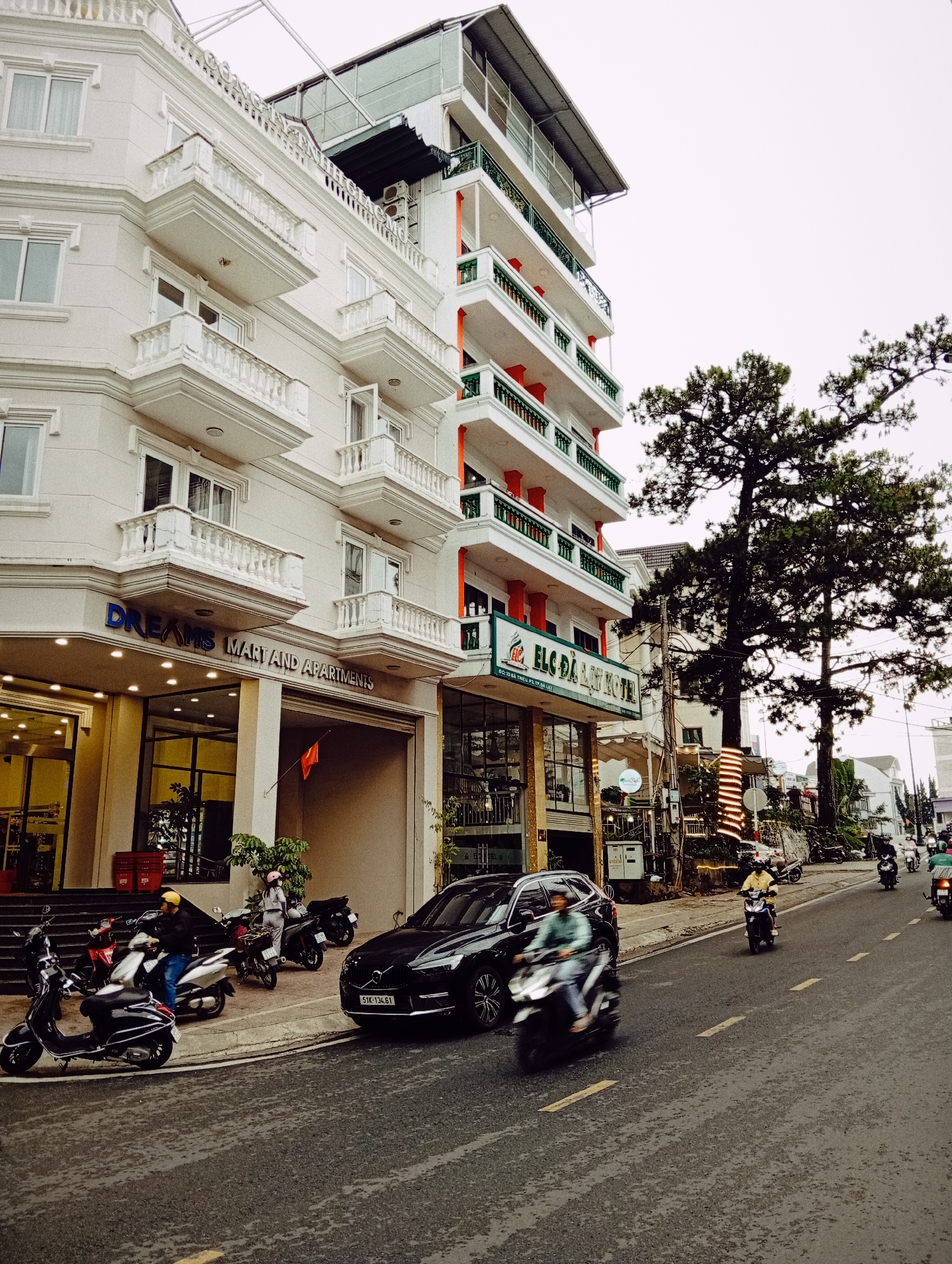 Da Lat street life documented under overcast skies