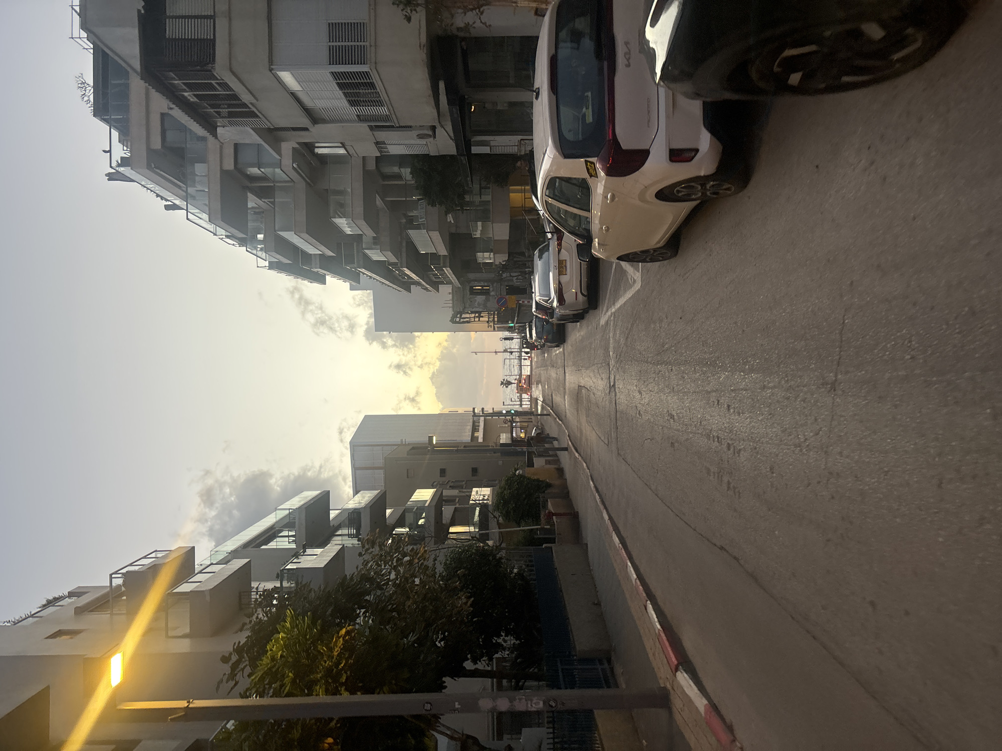 Tel Aviv street scenes captured by independent witnesses