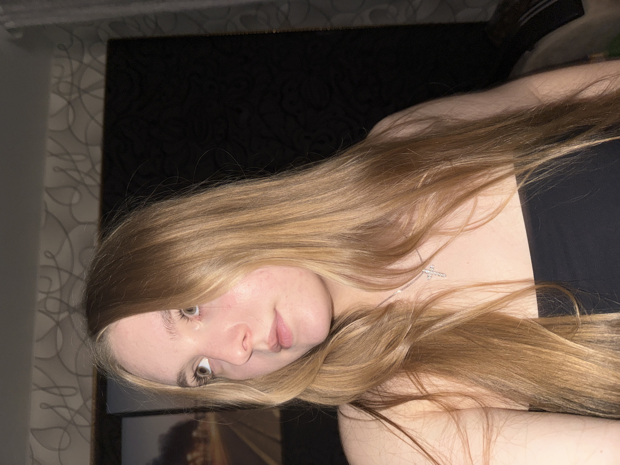 Indoor selfie session in a Perm apartment, various poses
