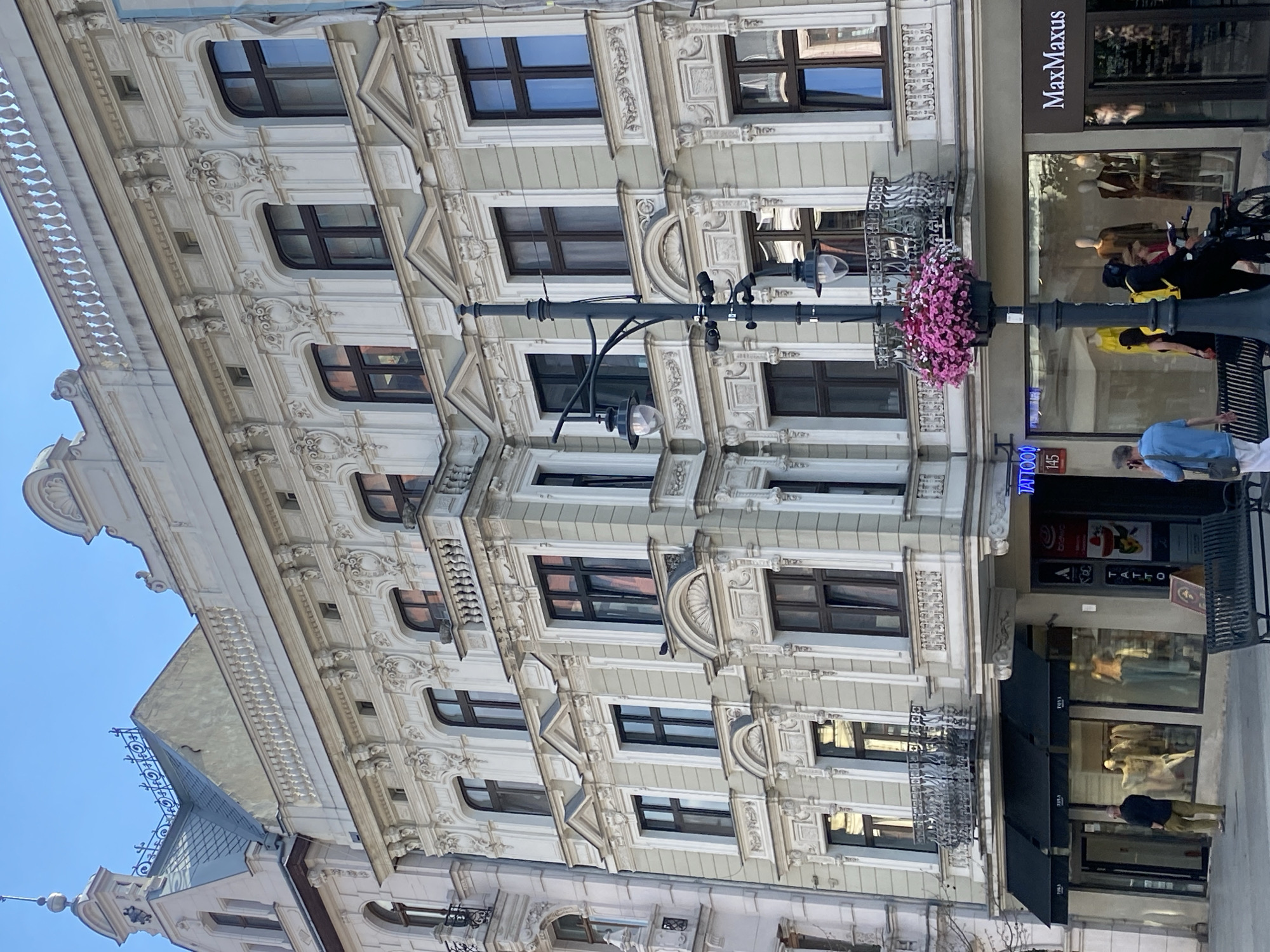 Afternoon stroll through Łódź's historic streets and Manufaktura complex