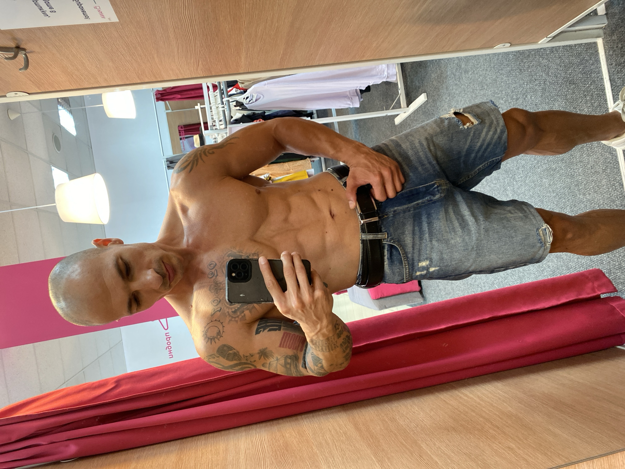 Casual morning out in Pleven — fitting rooms, outfits, city views