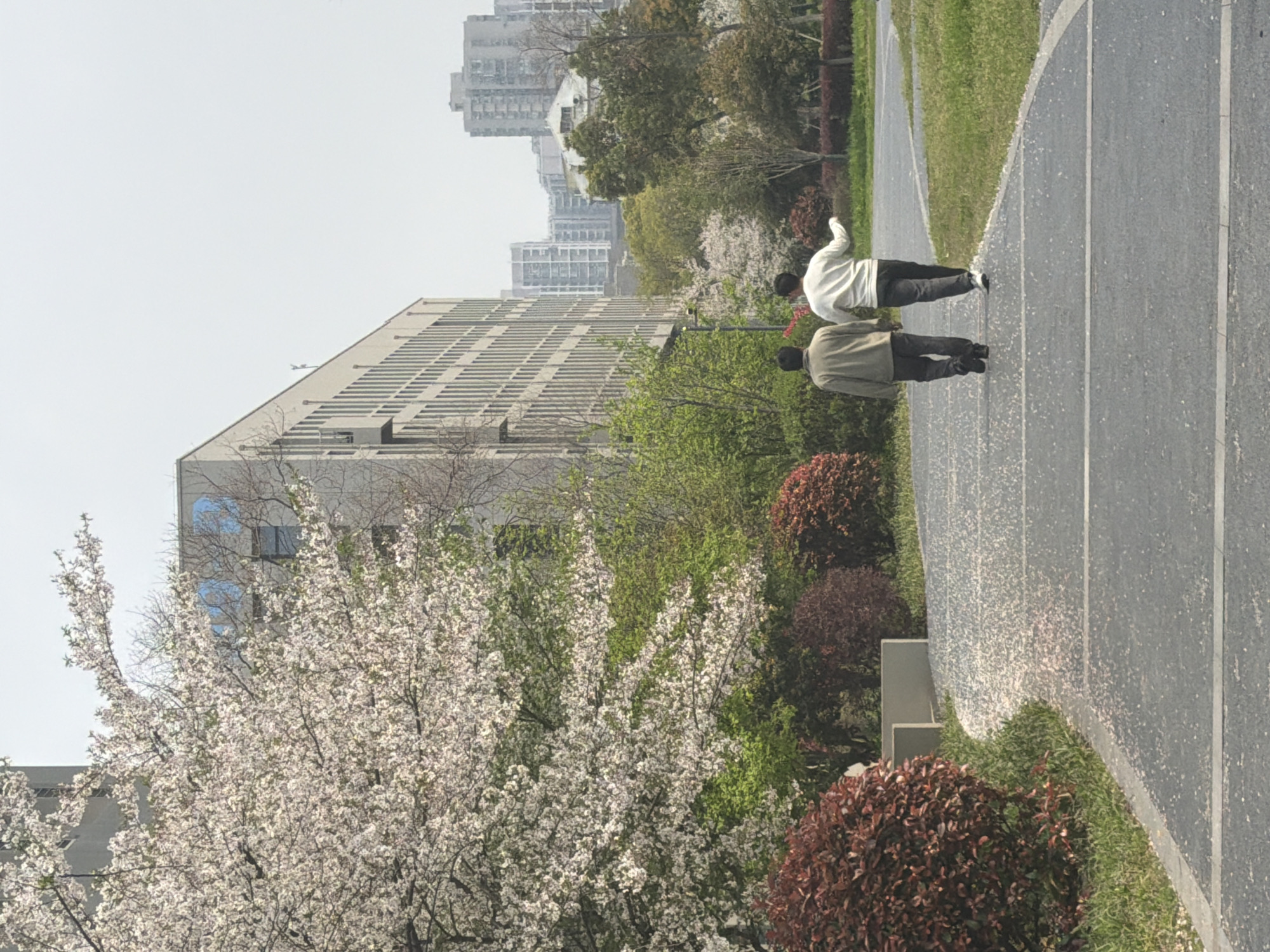 Fire trucks deployed across Jiangning District streets