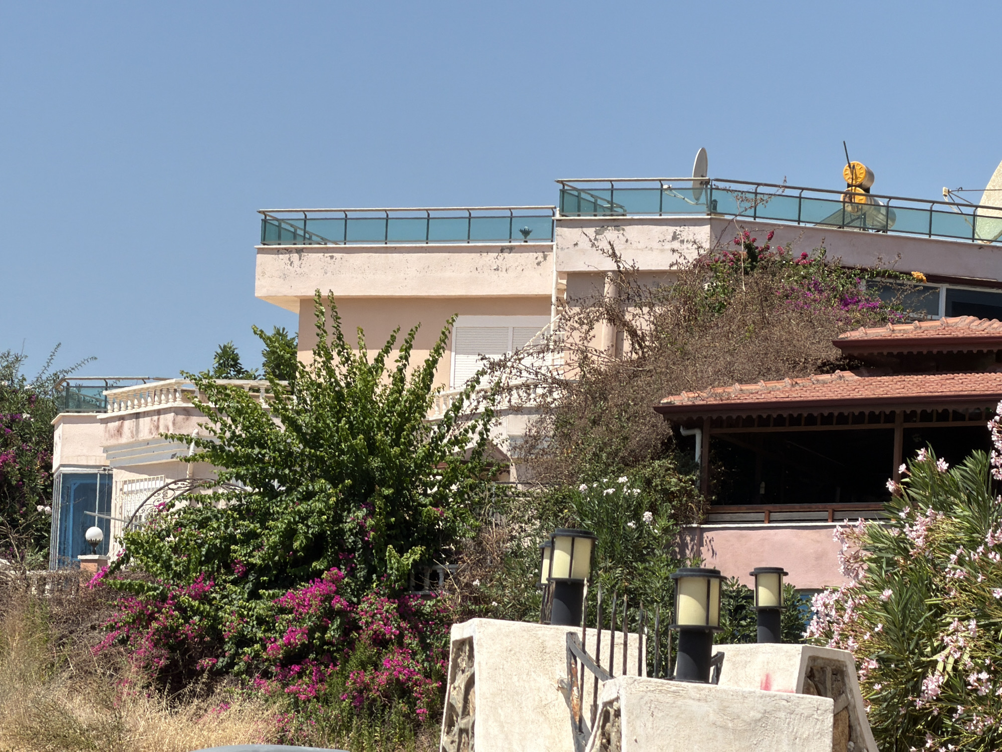 Street scenes and architecture around Alanya on a sunny morning