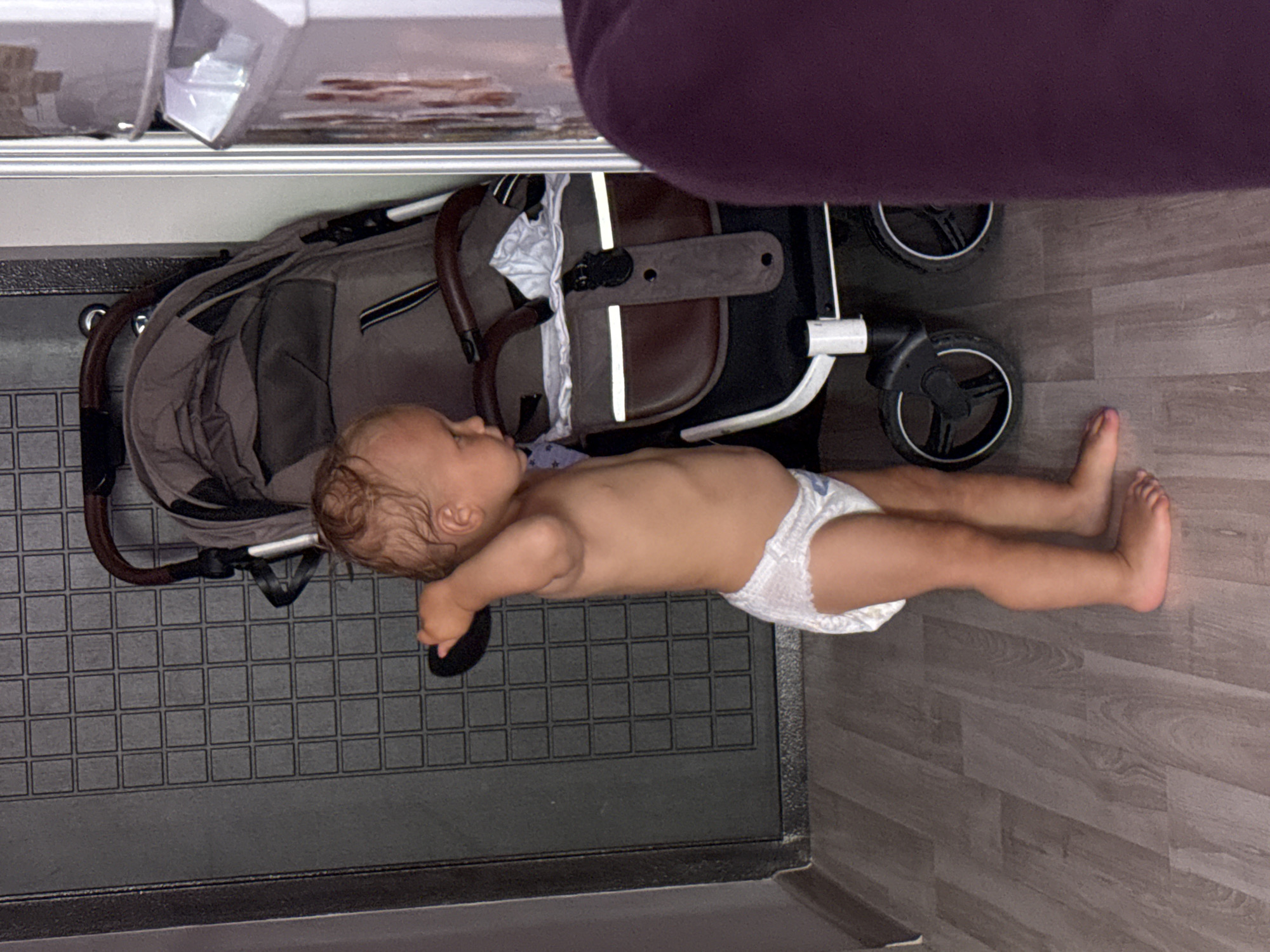 Family day out in Sochi, street scenes and toddler moments