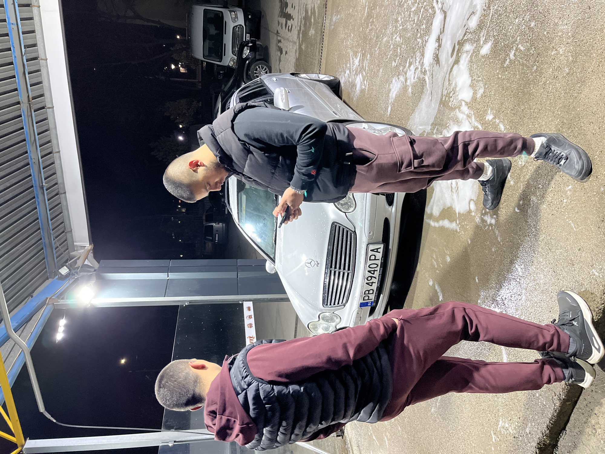 Person spotted at car wash with Mercedes in Karlovo