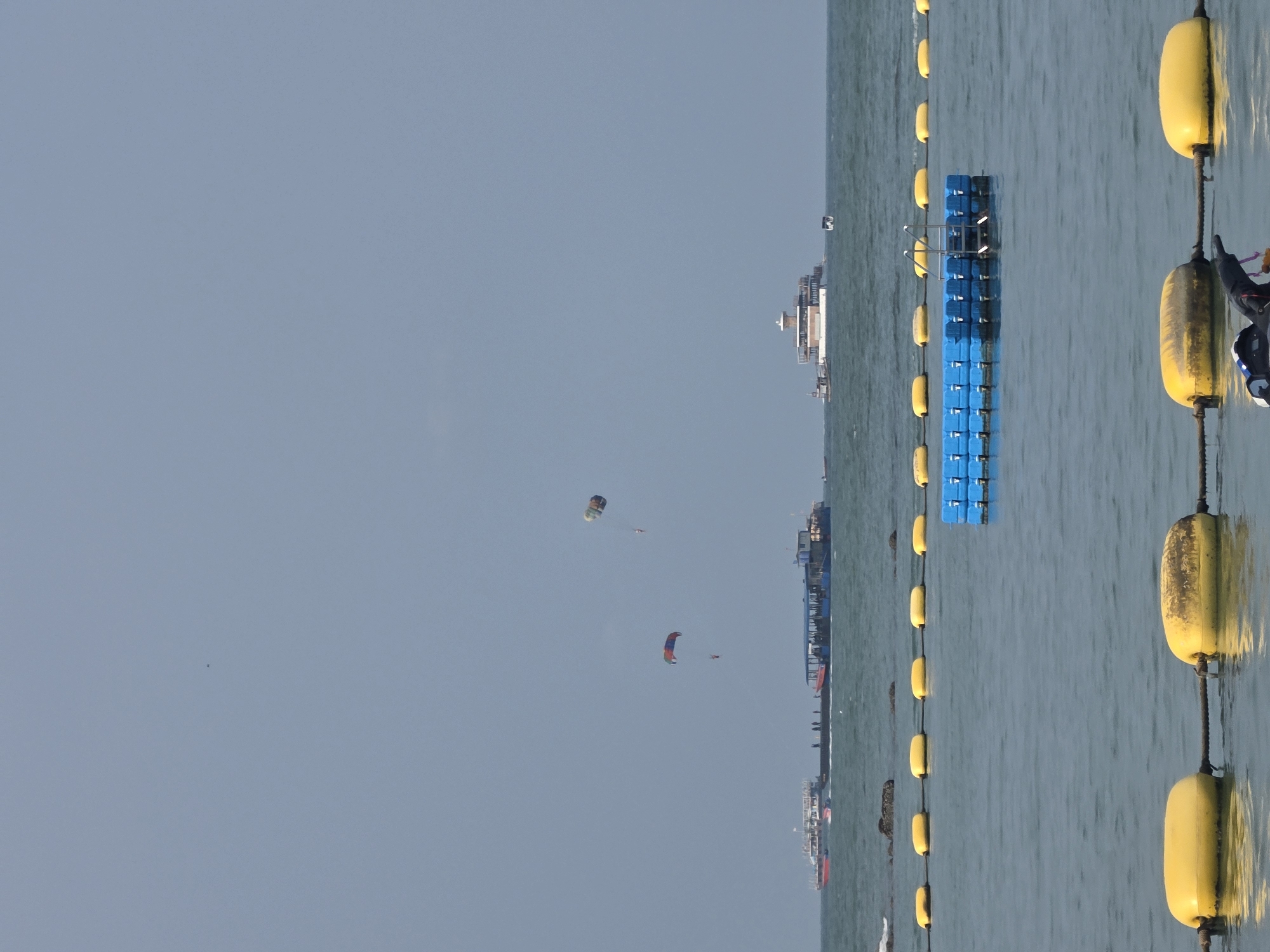 Witnesses document Pattaya beachfront scenes with boats and umbrellas