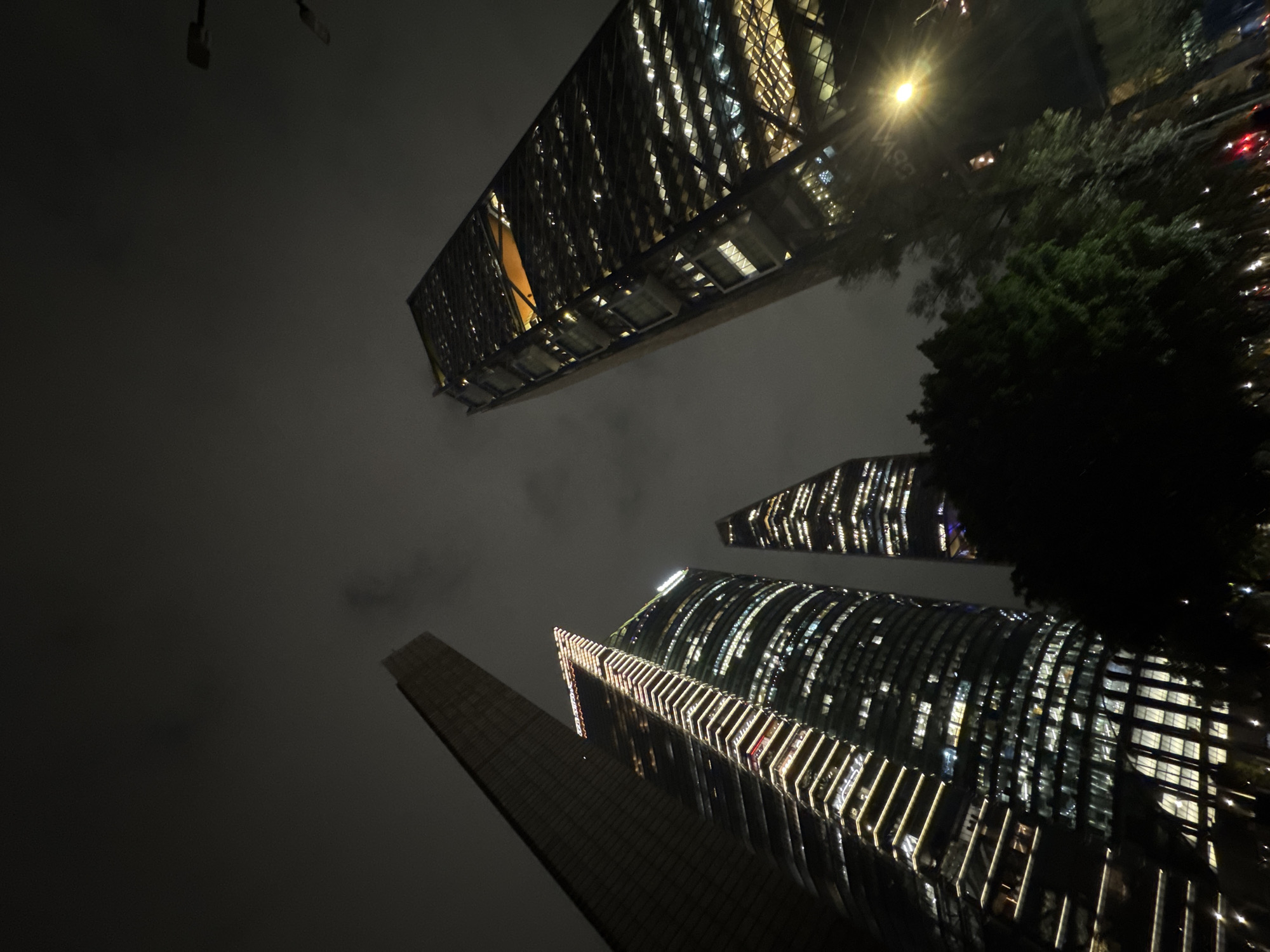 Witness documents nighttime city scenes over 46-minute span