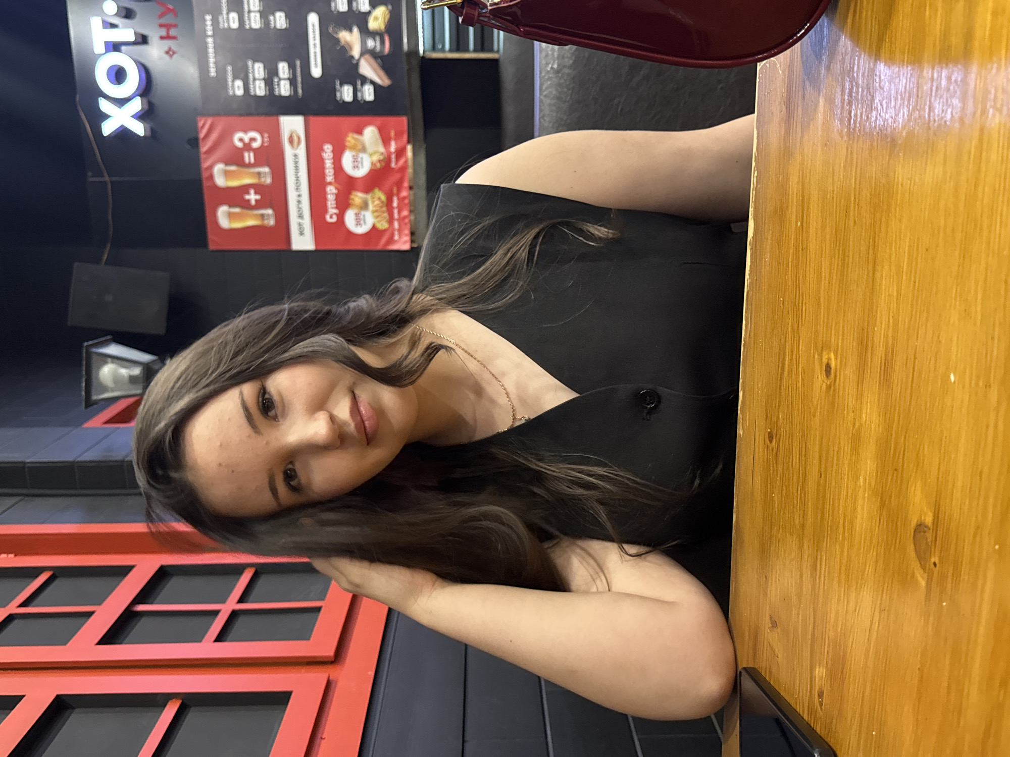 Young women's shopping trip documented in Perm, Russia