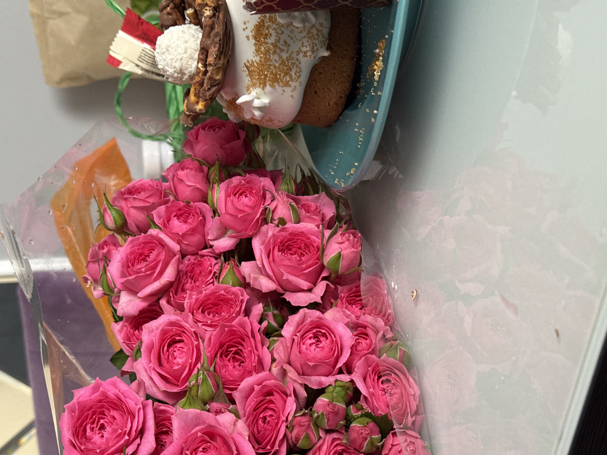 Spring gift-giving observed amid rainy weather conditions