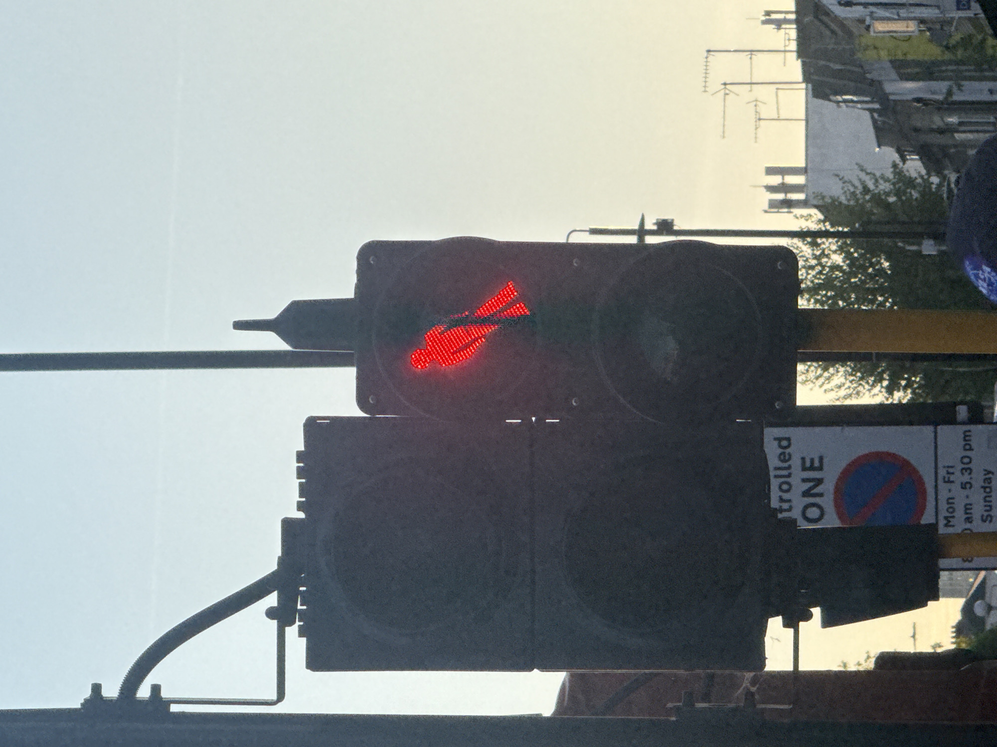 Red pedestrian light observed at London controlled crossing zone