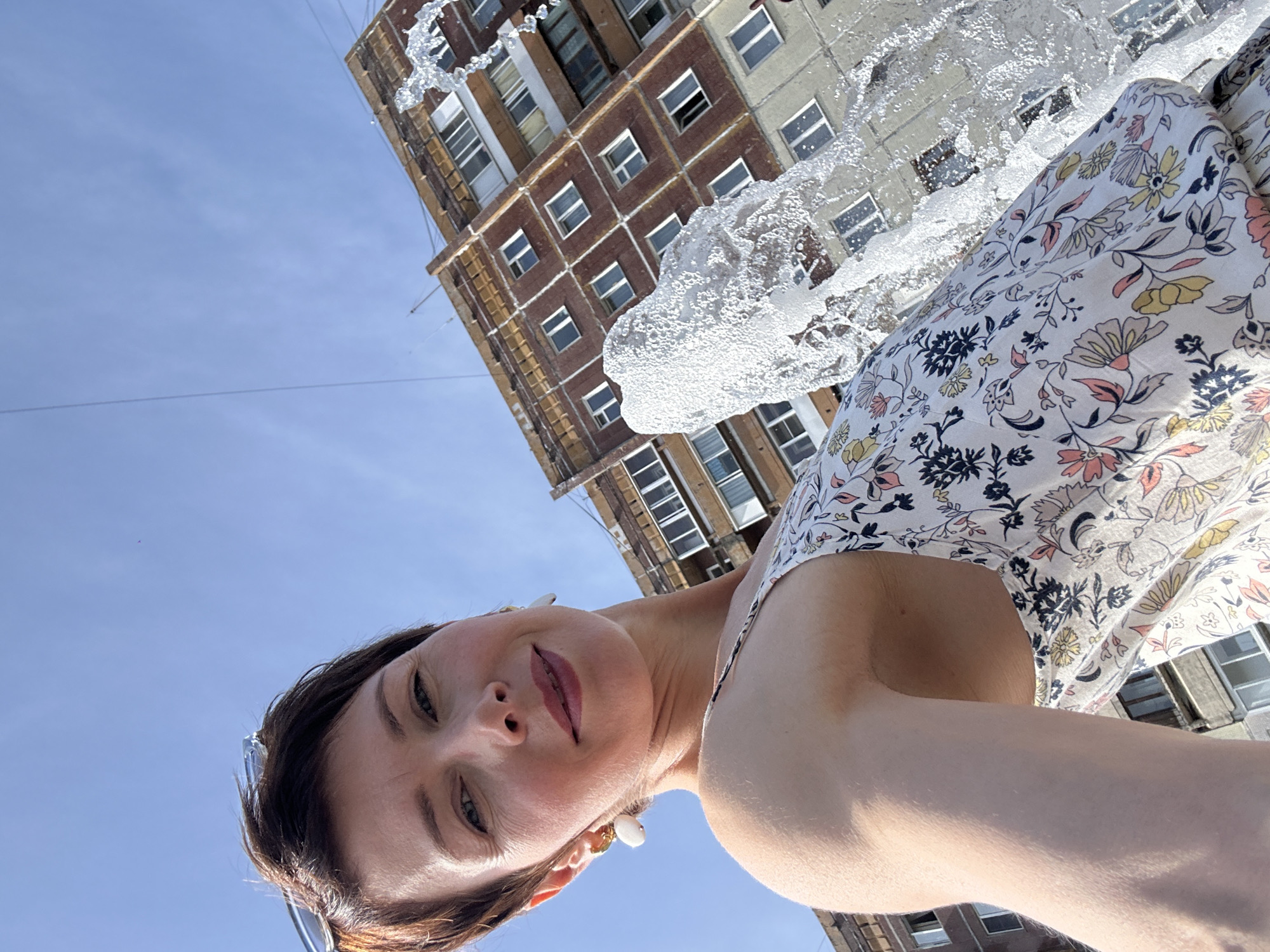 Summer afternoon at a Kemerovo fountain plaza