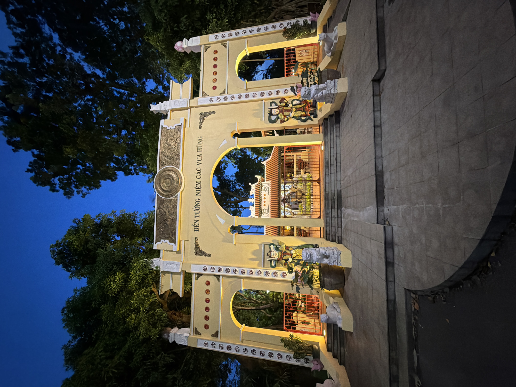 Evening lightsaber practice and temple visits in Thủ Đức