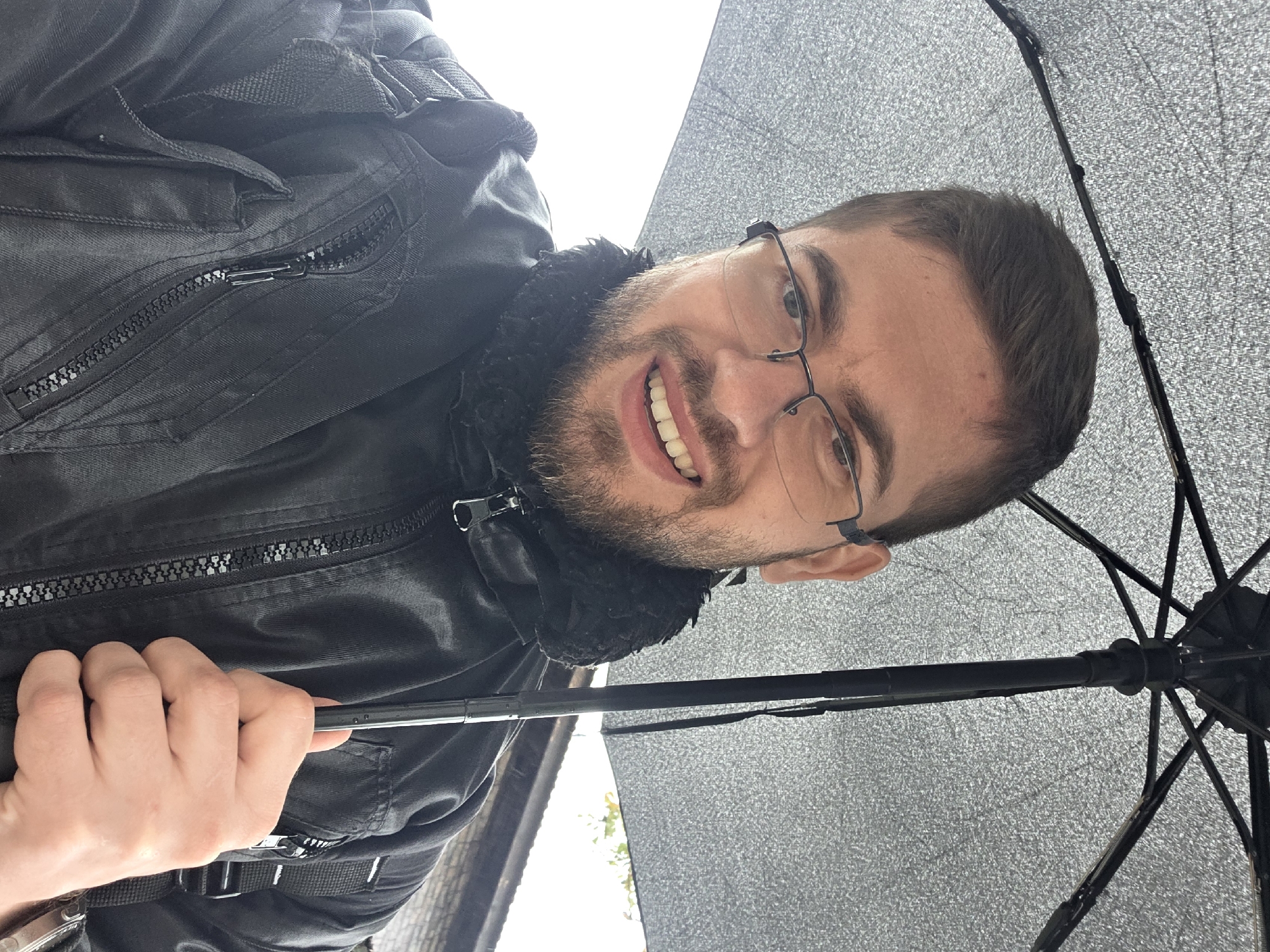 Man documents rainy afternoon moments around Plovdiv, Bulgaria
