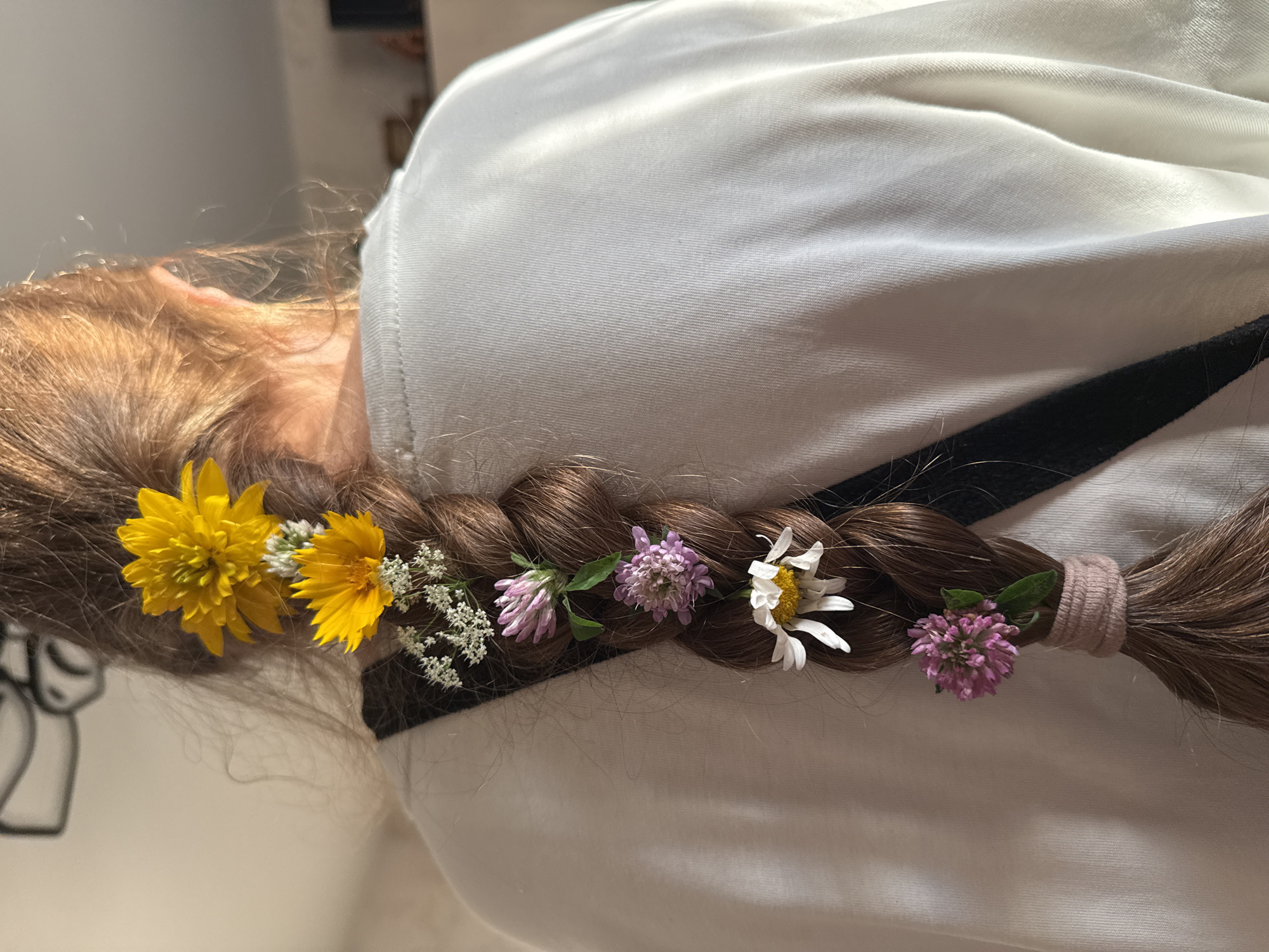 Wildflowers, henna, and a summer afternoon in Markovsky