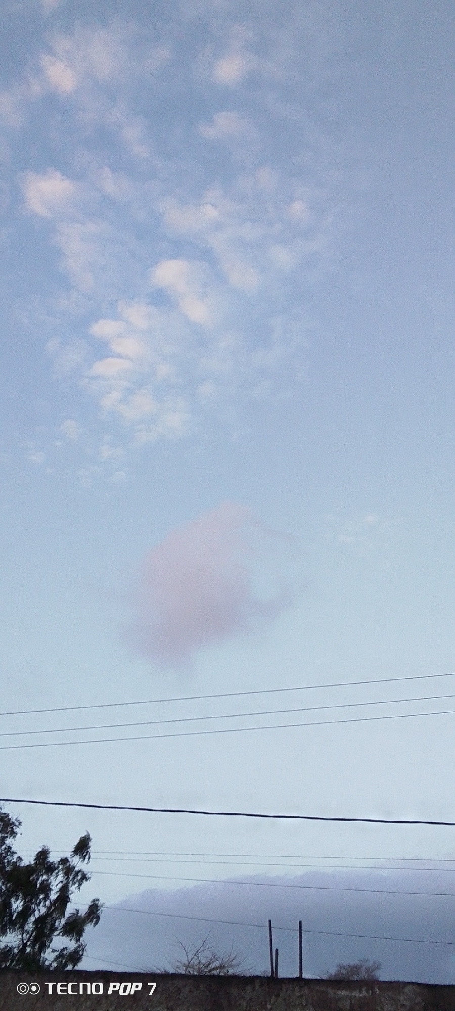 Sky watchers document evening weather transition in Venezuela