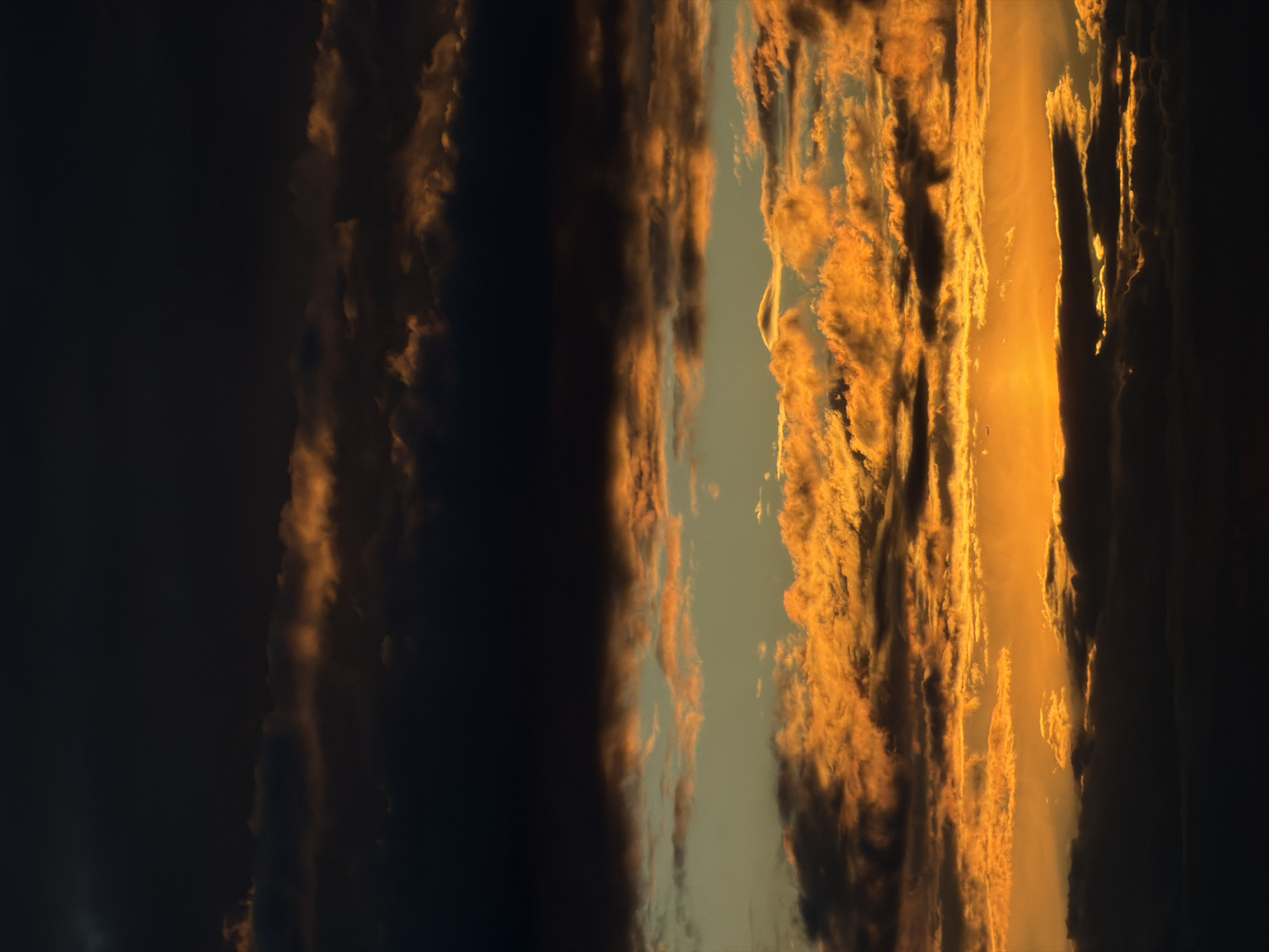 Dramatic sunset documented through four-hour twilight sequence