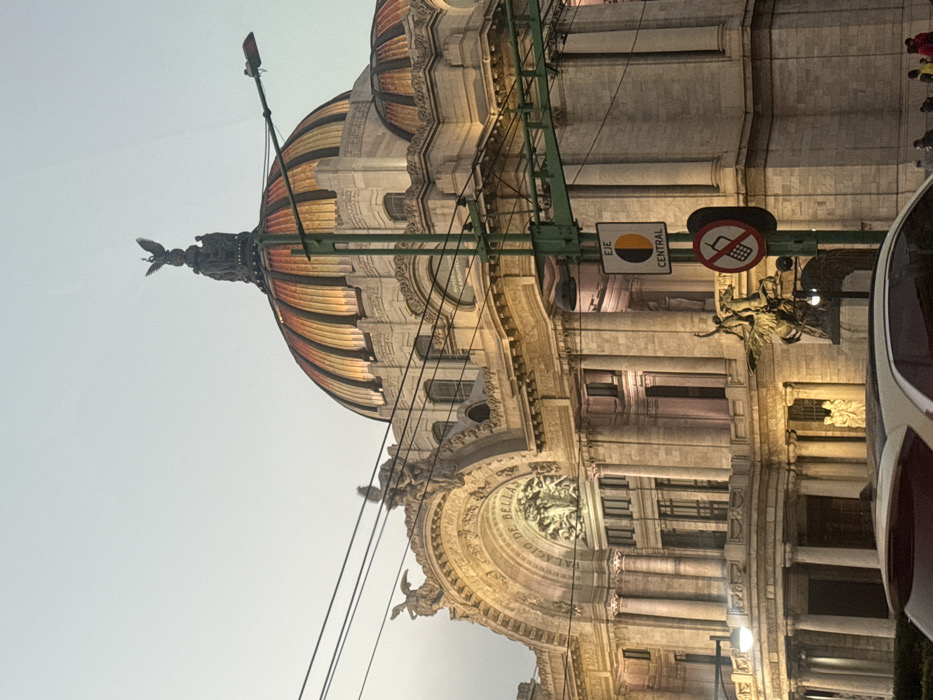 Evening views of illuminated Palacio de Bellas Artes captured