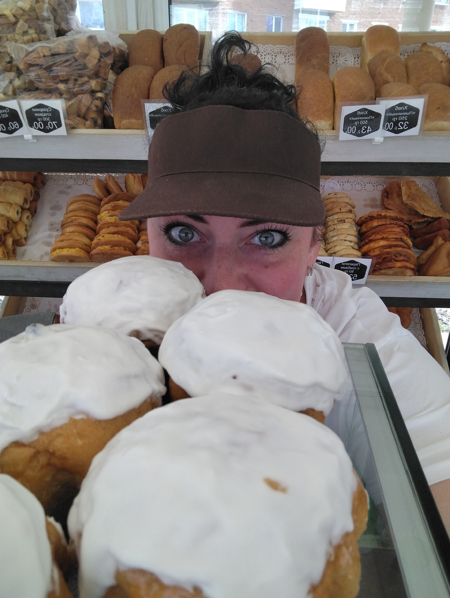 Woman spotted at bakery in Votkinsk, Russia
