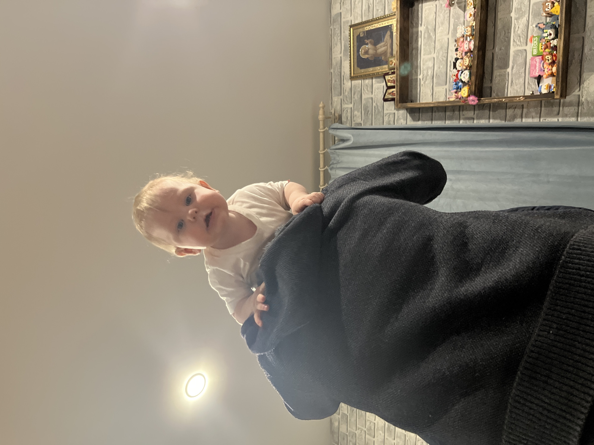 Family playtime moments captured in Russian home over 15 minutes