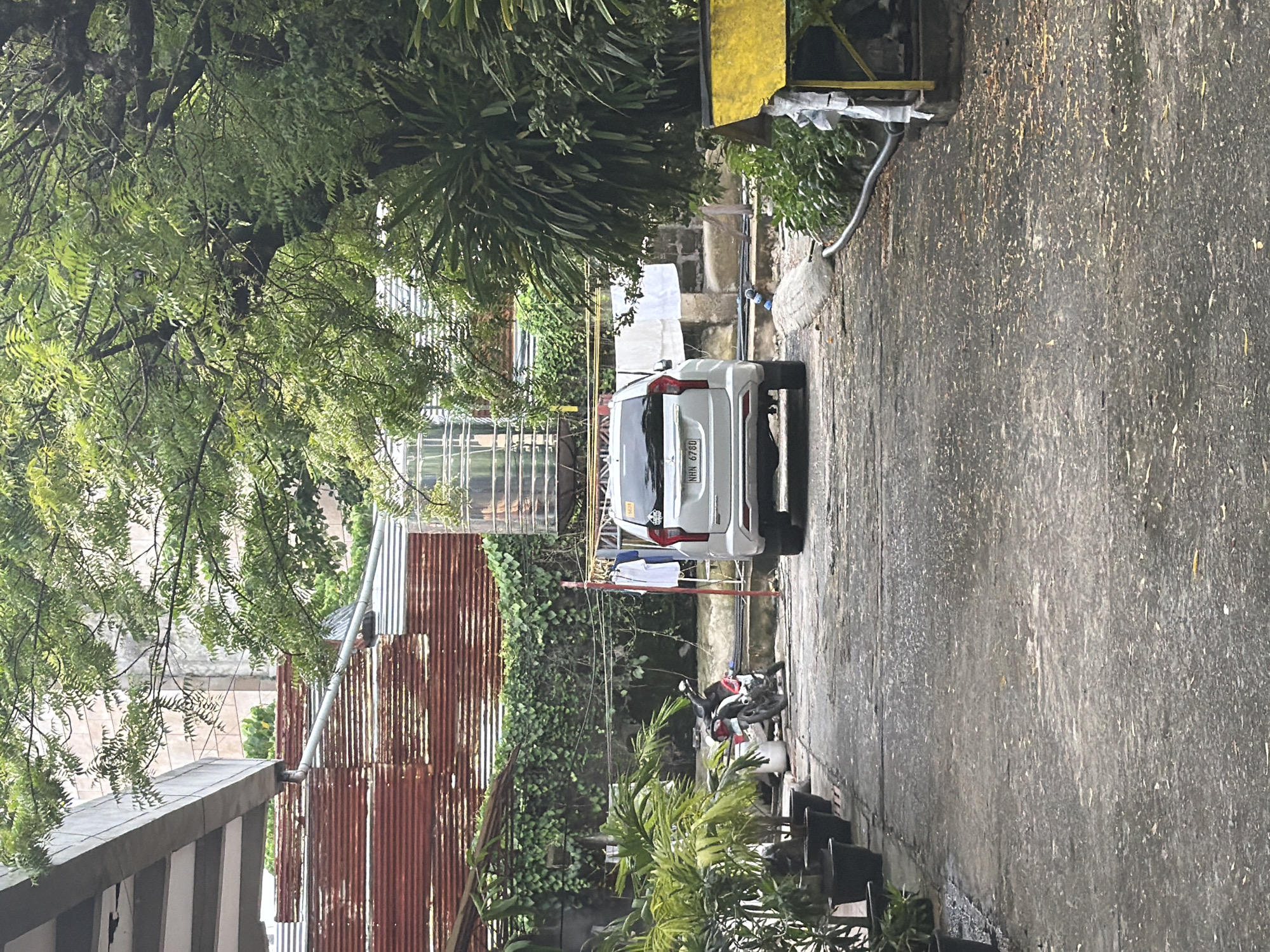 Witness documents routine Davao City scenes during early morning hours