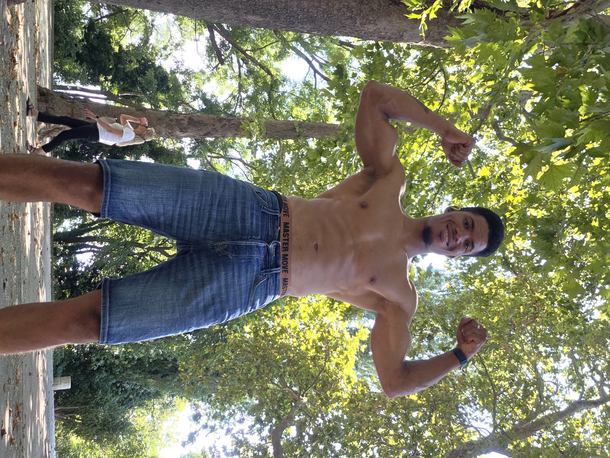 Gym-bro photo session on Varna's Black Sea promenade