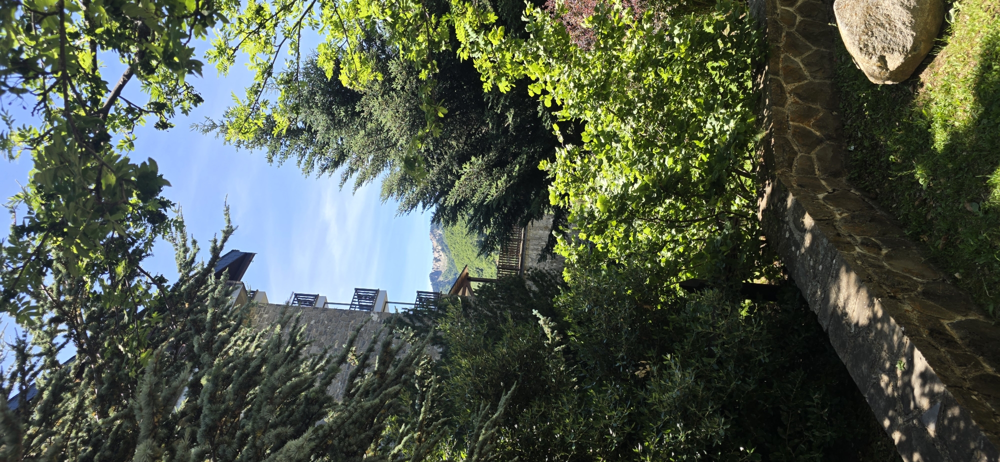 Morning walkabout through Sallent de Gállego's mountain village center