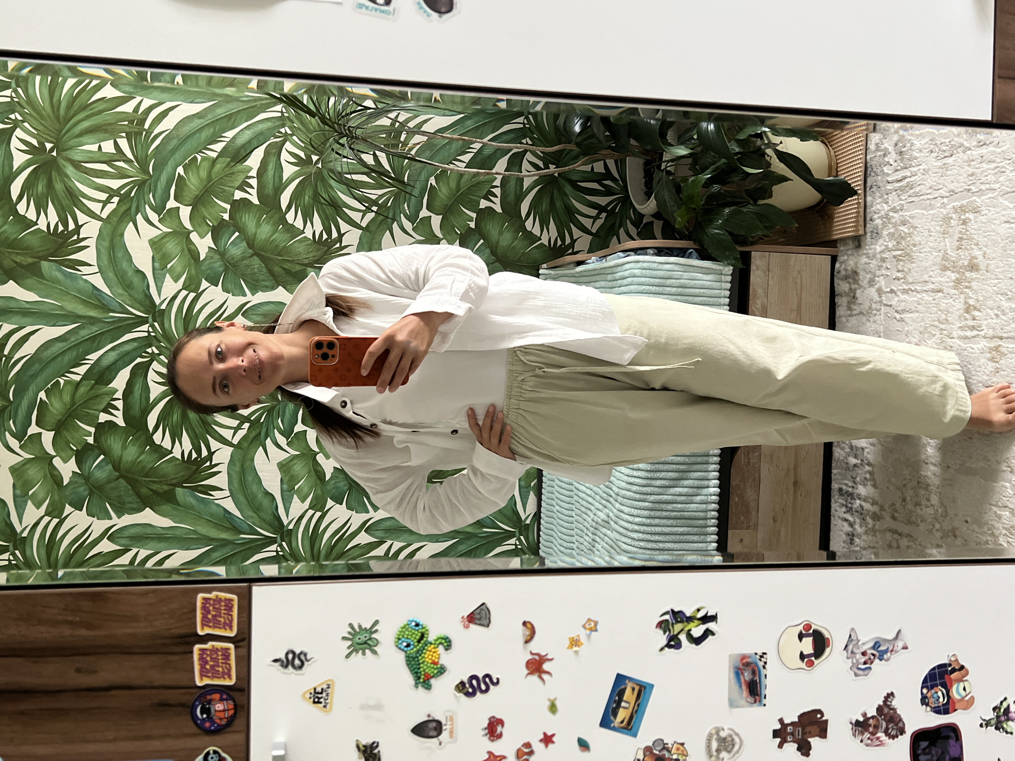 Mirror selfie in Yekaterinburg, casual outfit on display