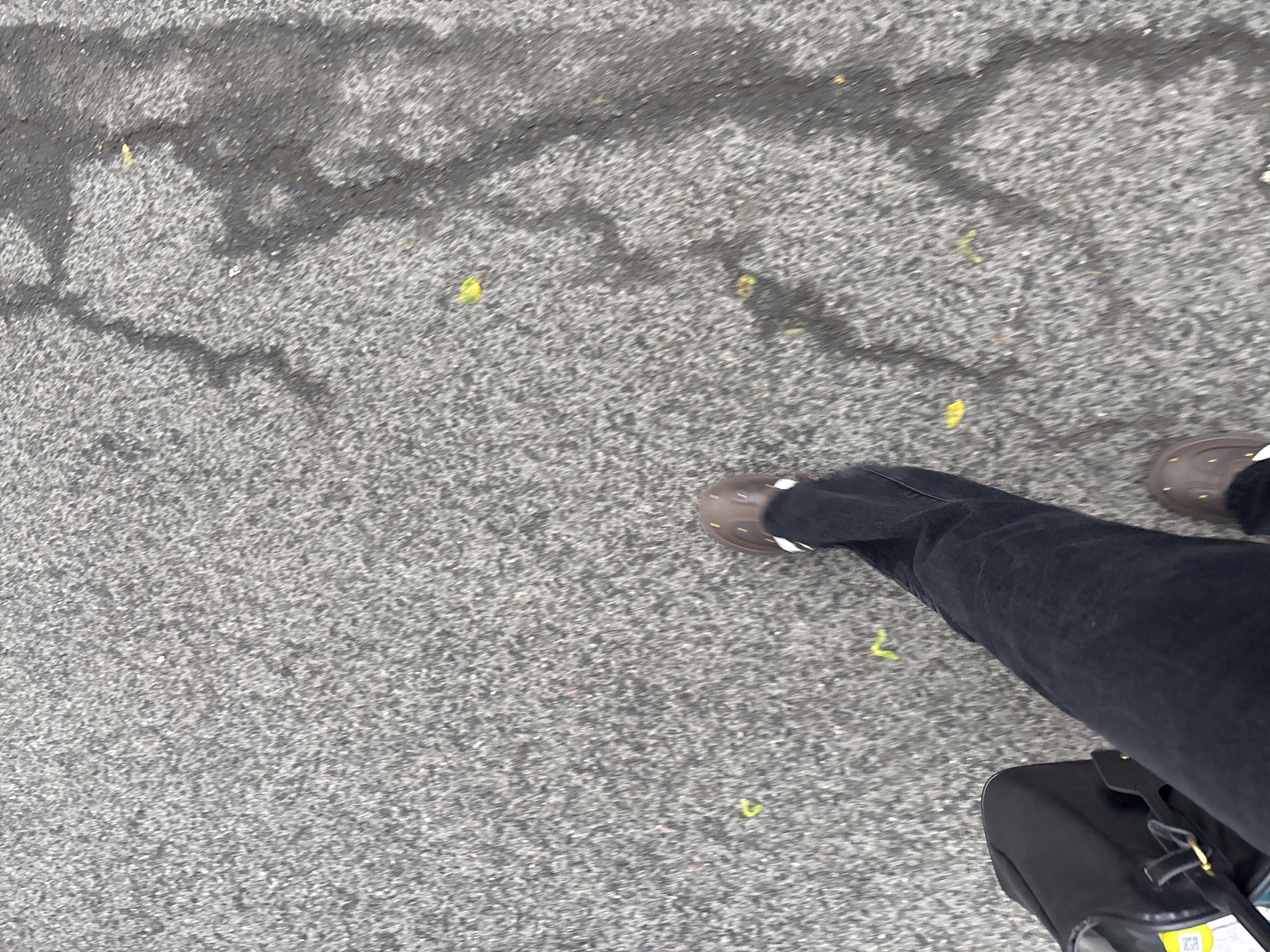 Woman documents brief urban walk through Russian city