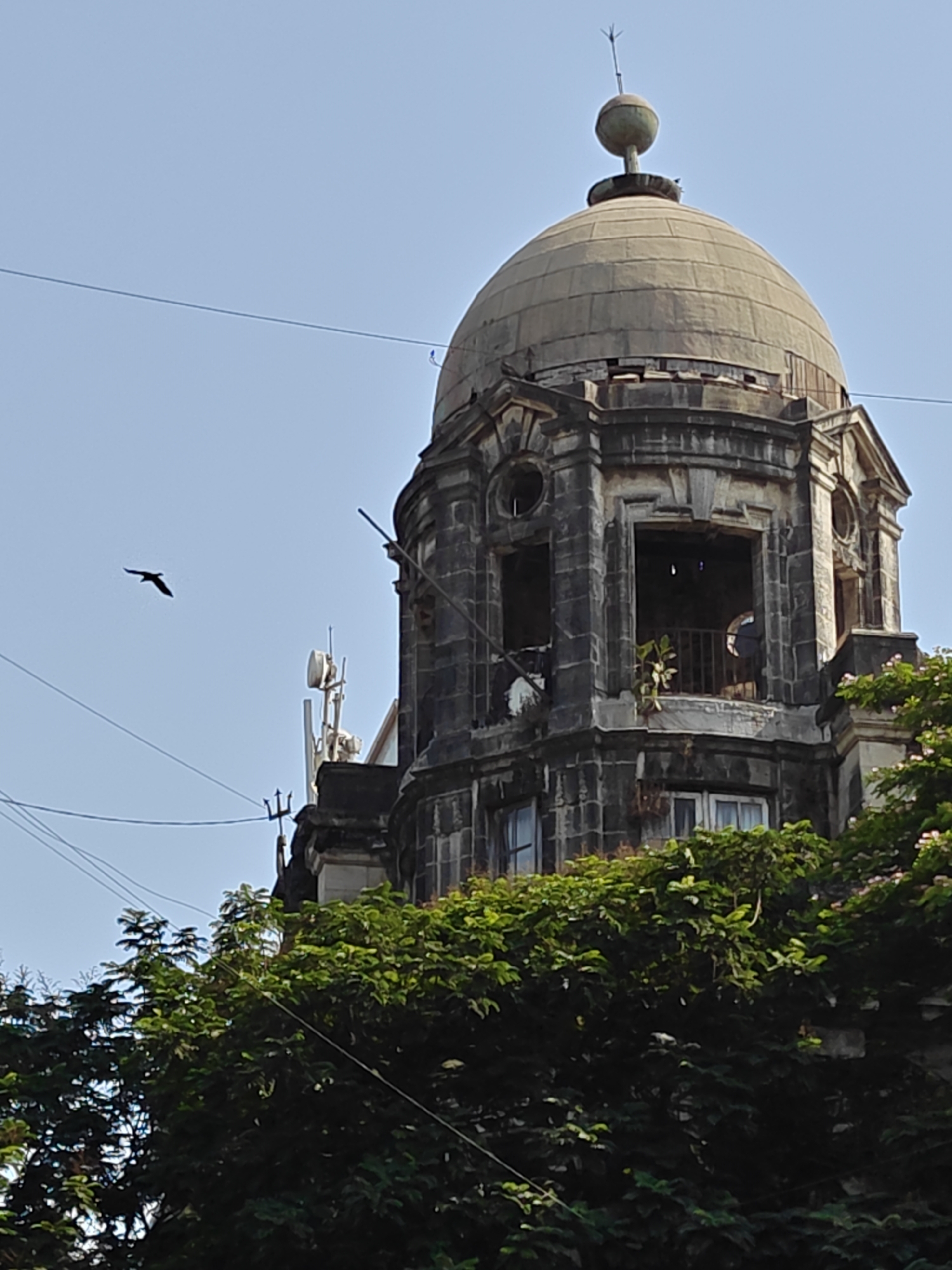 Historic domed building documented in Mumbai
