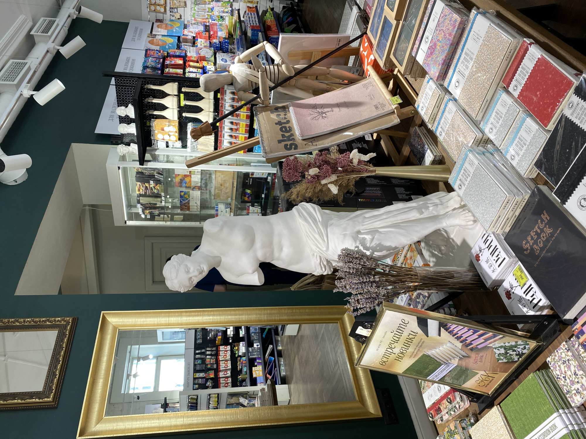 Art supply shopping and sightseeing documented in Saint Petersburg