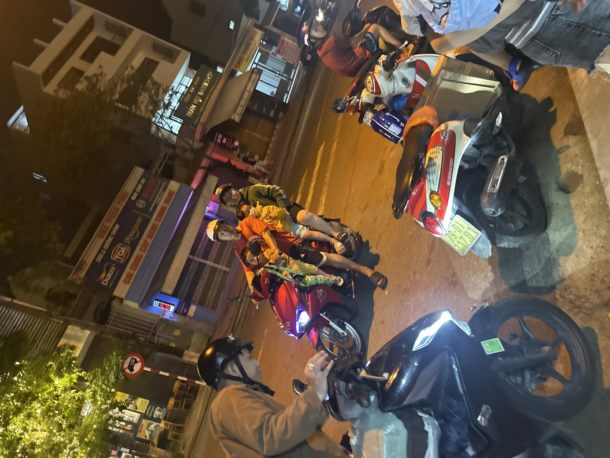 Daily life moments captured across Bac Nha Trang Ward