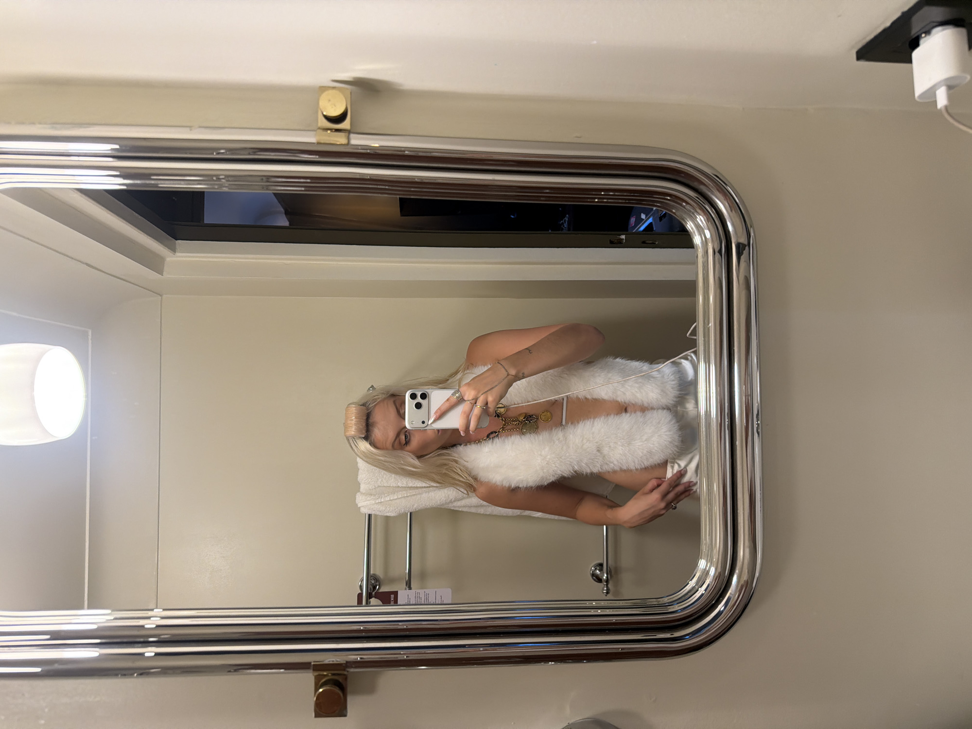 Hotel room moments and selfies during a Paris afternoon