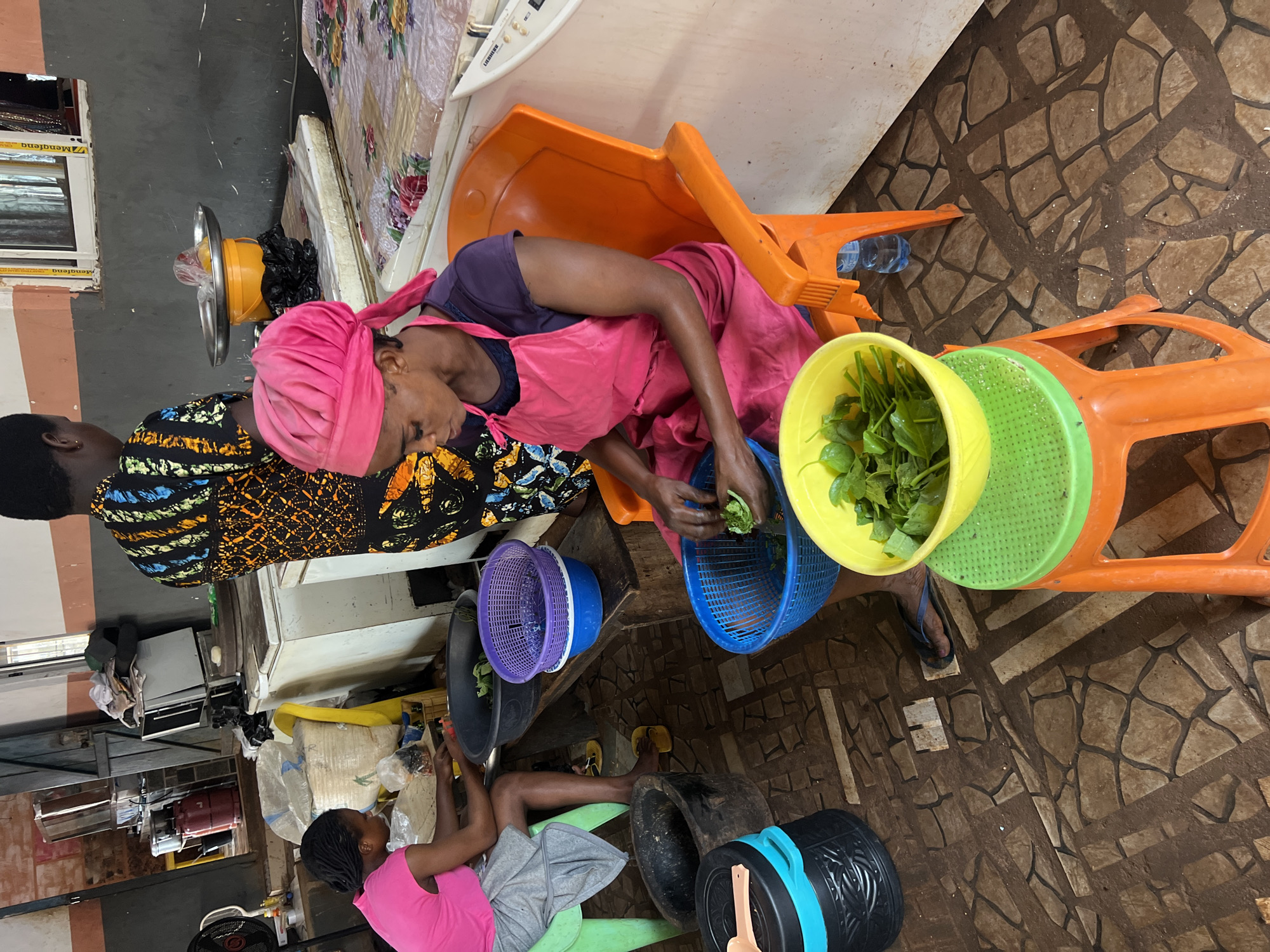 Catfish stew in the making at a Nkpor market stall