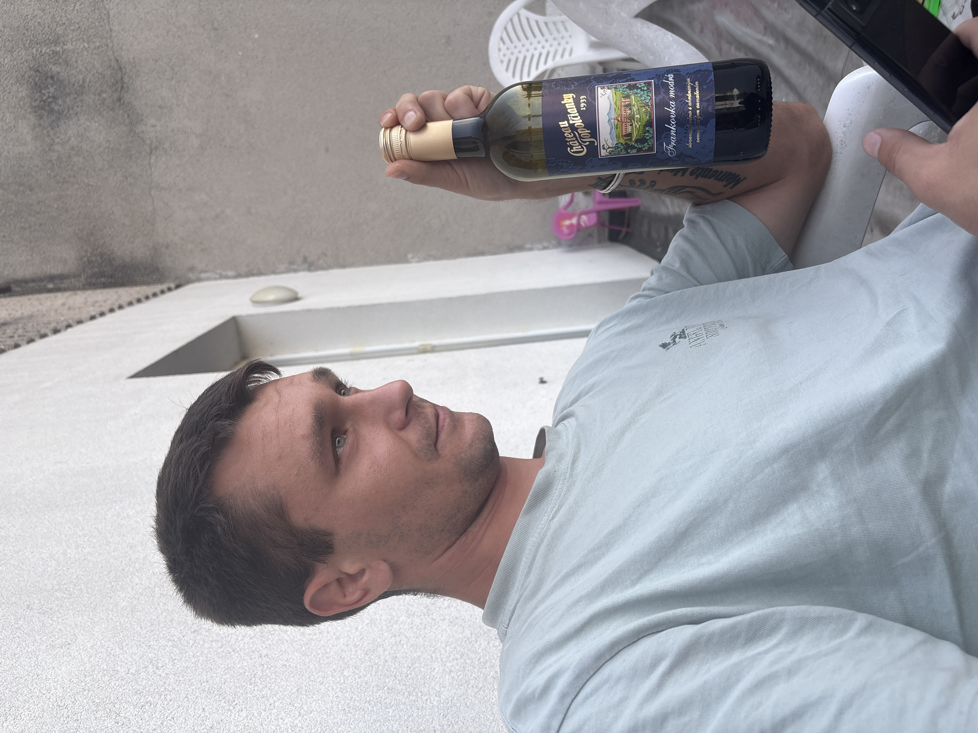 Lazy balcony afternoon in Piešťany with wine and rooftop views