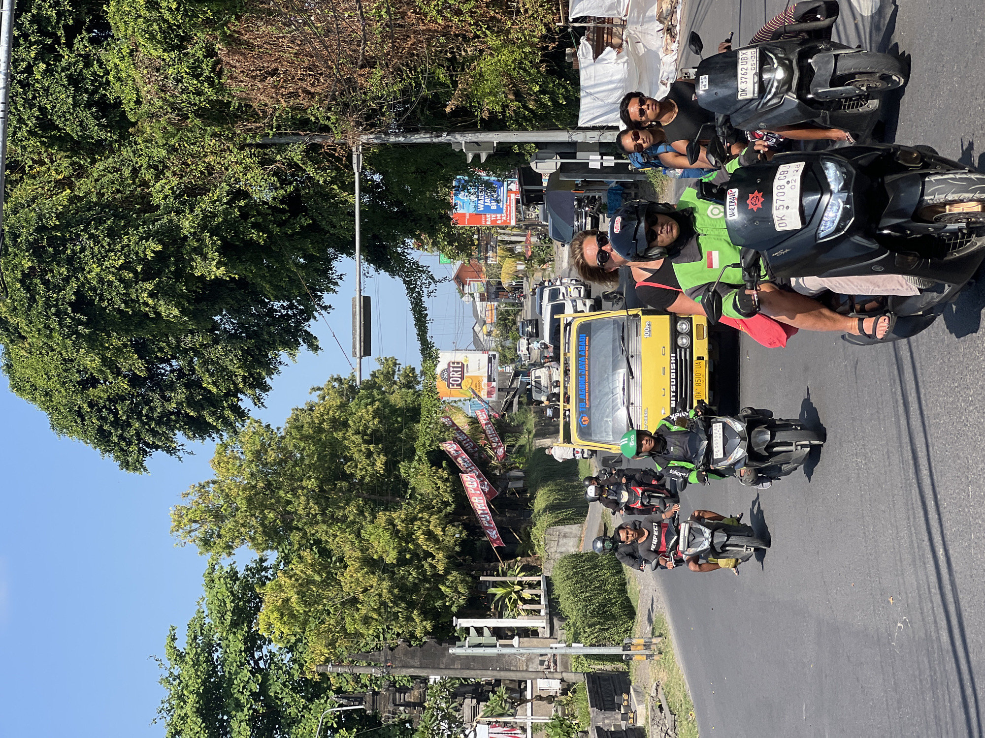 Mengwi street life and landmarks on a clear Bali morning