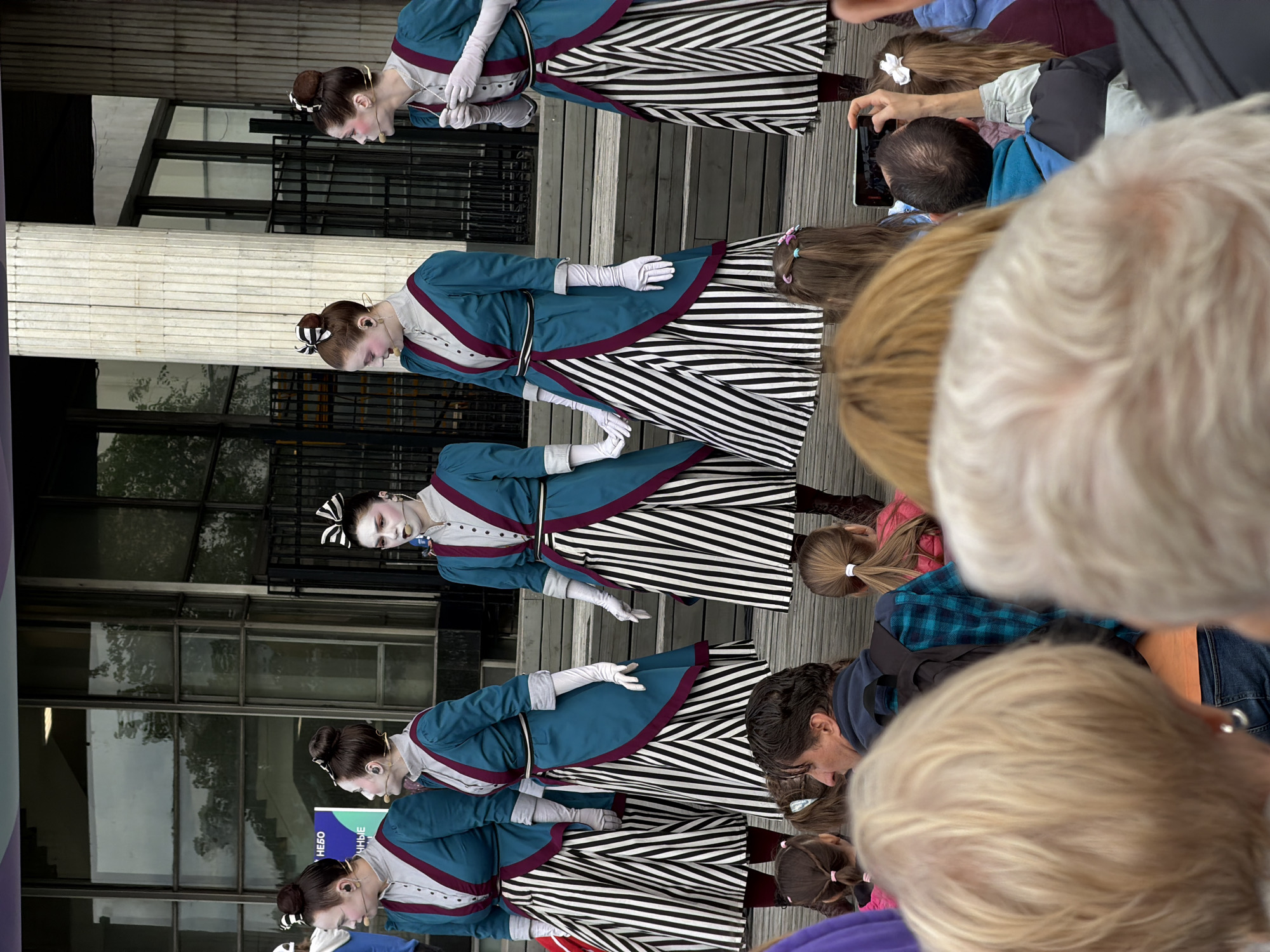 Five women perform publicly in Moscow