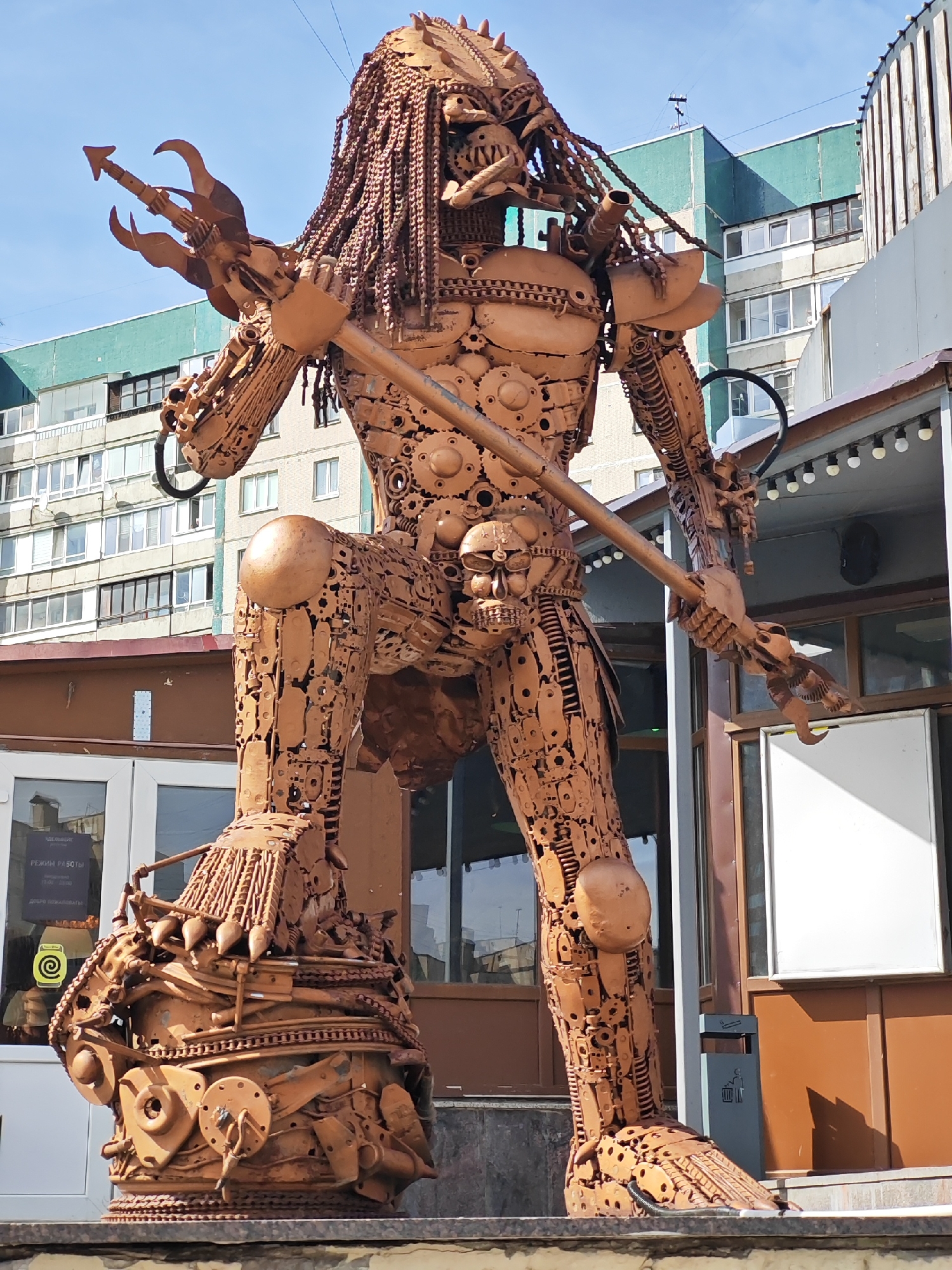 Scrap metal Predator statue spotted in Saint Petersburg